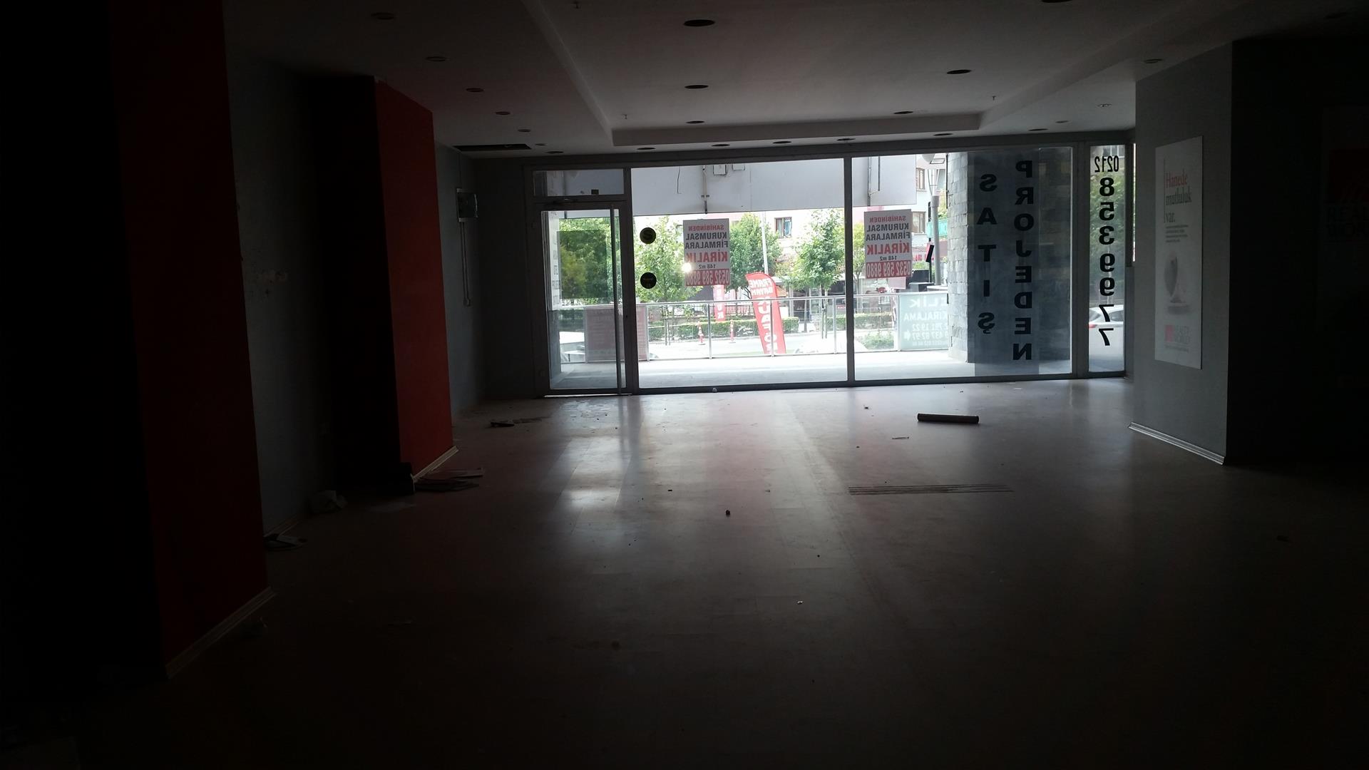Kiralık Dükkan, İstanbul / ESENYURT / CUMHURİYET