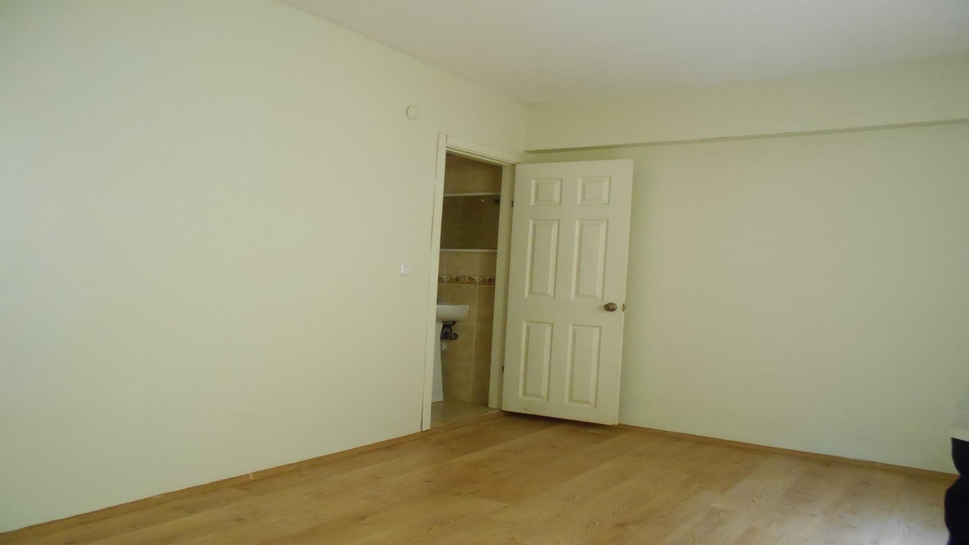 Kiralık Daire, İstanbul / ESENYUT / MEHTERÇEŞME