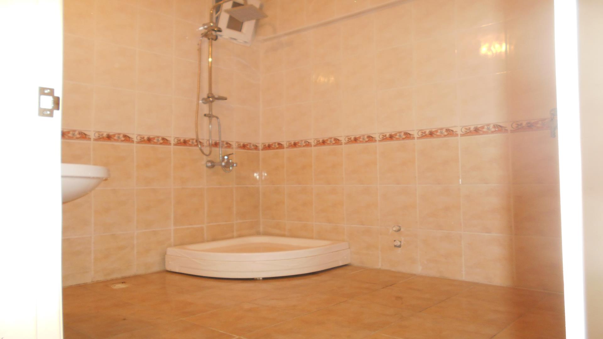 Kiralık Daire, İstanbul / ESENYUT / MEHTERÇEŞME