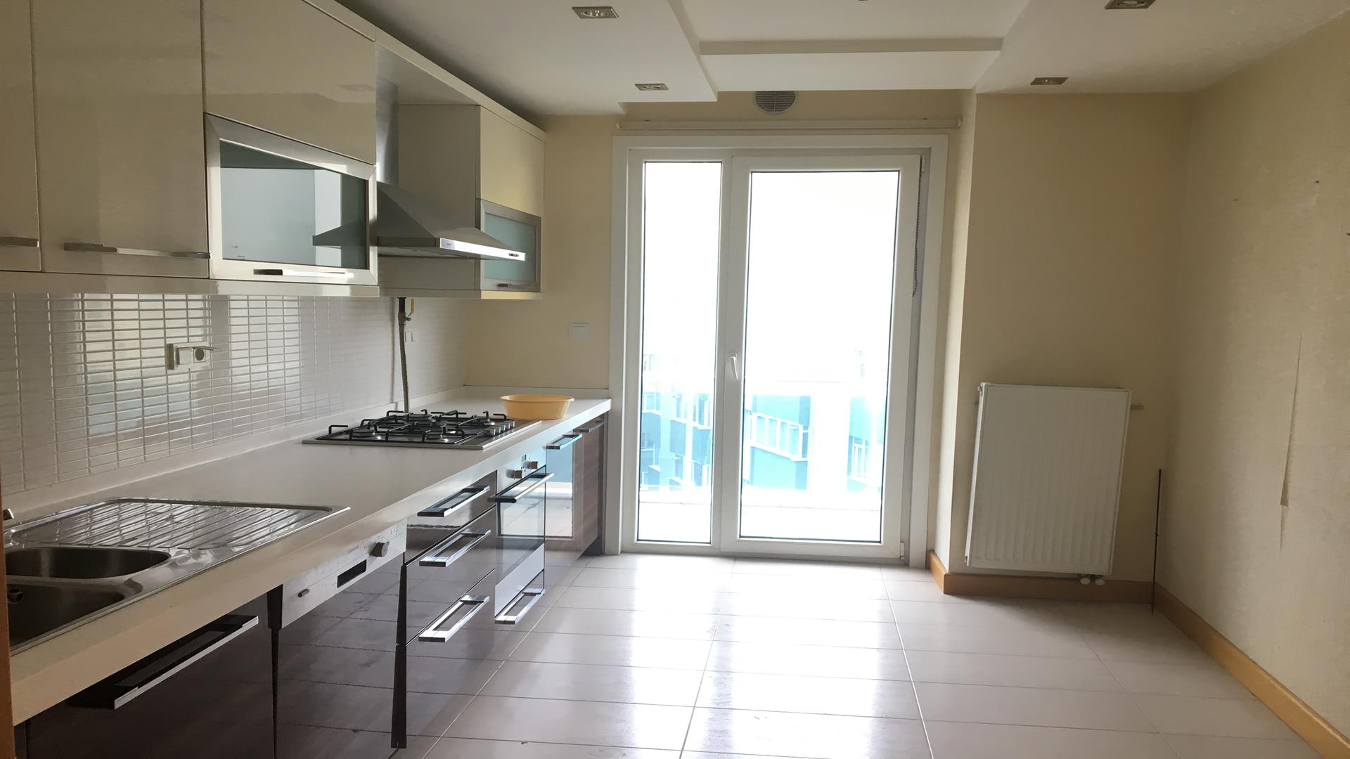 Kiralık Residance, İstanbul / ESENYURT / HÜRRİYET