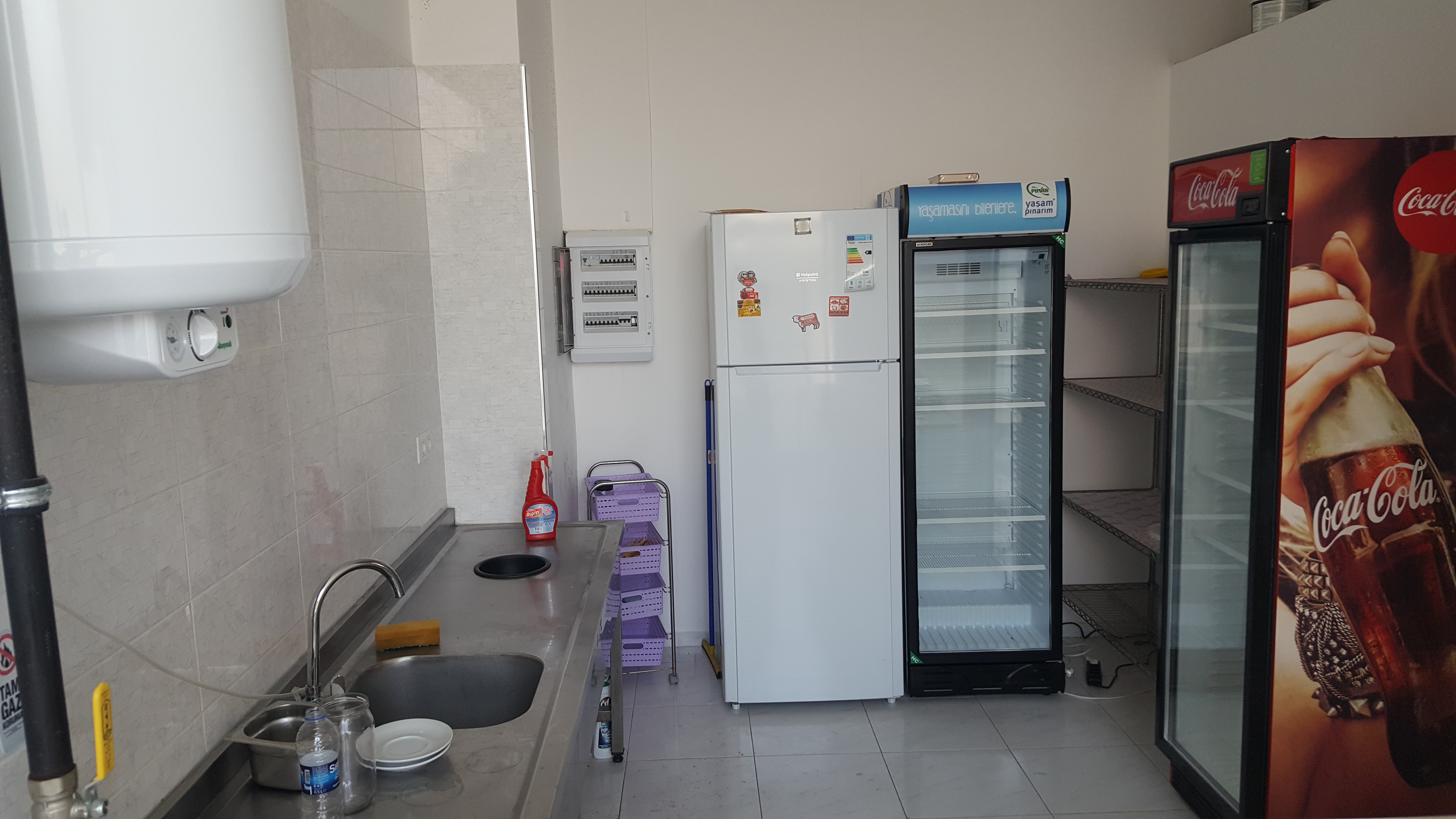 Kiralık Dükkan, İstanbul / ESENYURT / CUMHURİYET