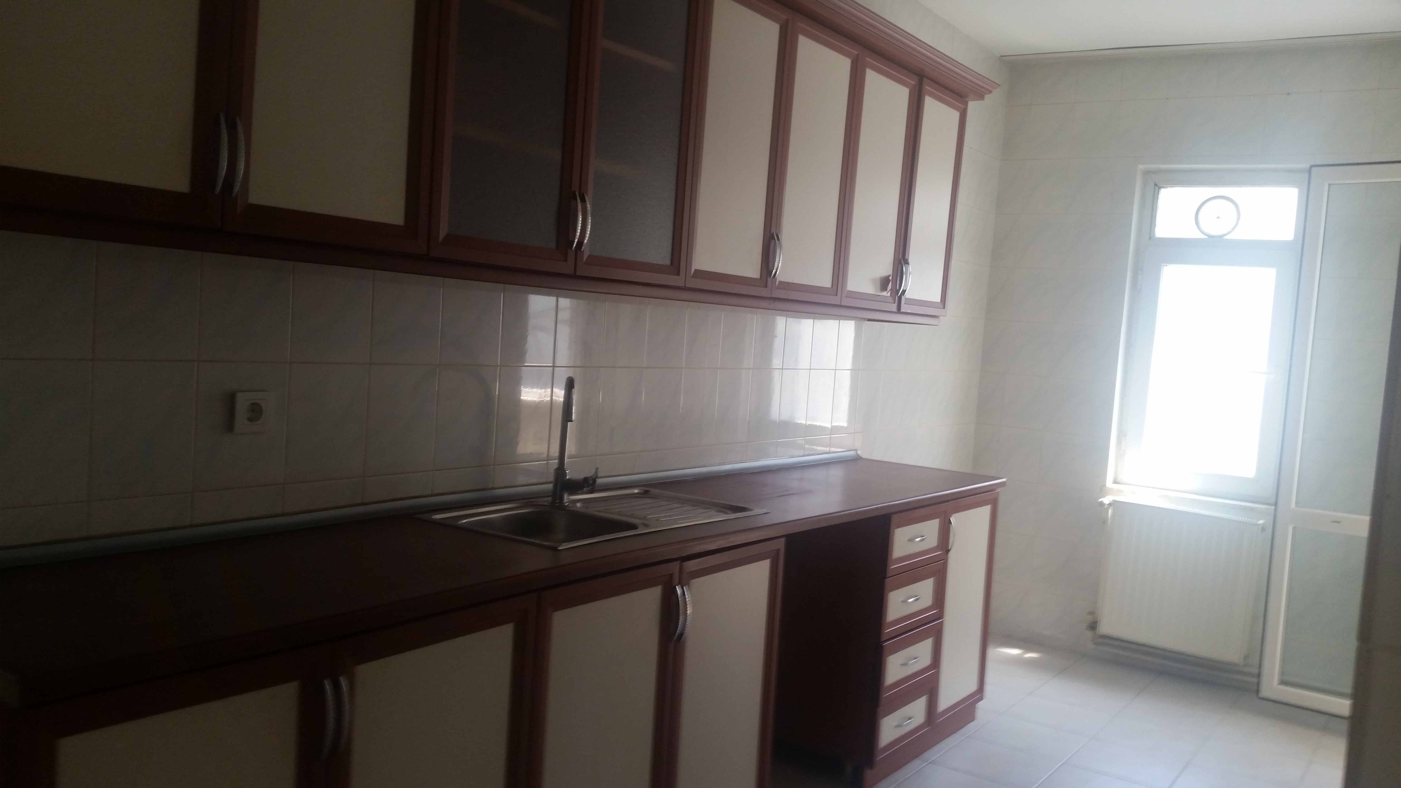 Kiralık Apartman, İstanbul / ESENYURT / CUMHURİYET