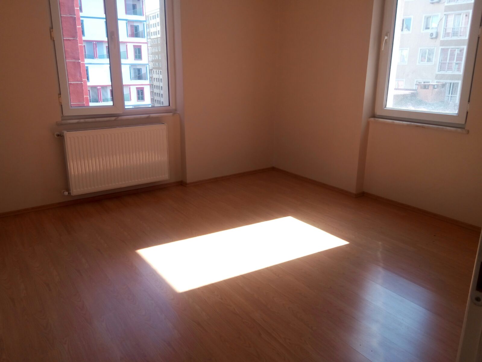 Kiralık Apartman, İstanbul / ESENYURT / PİRİ REİS