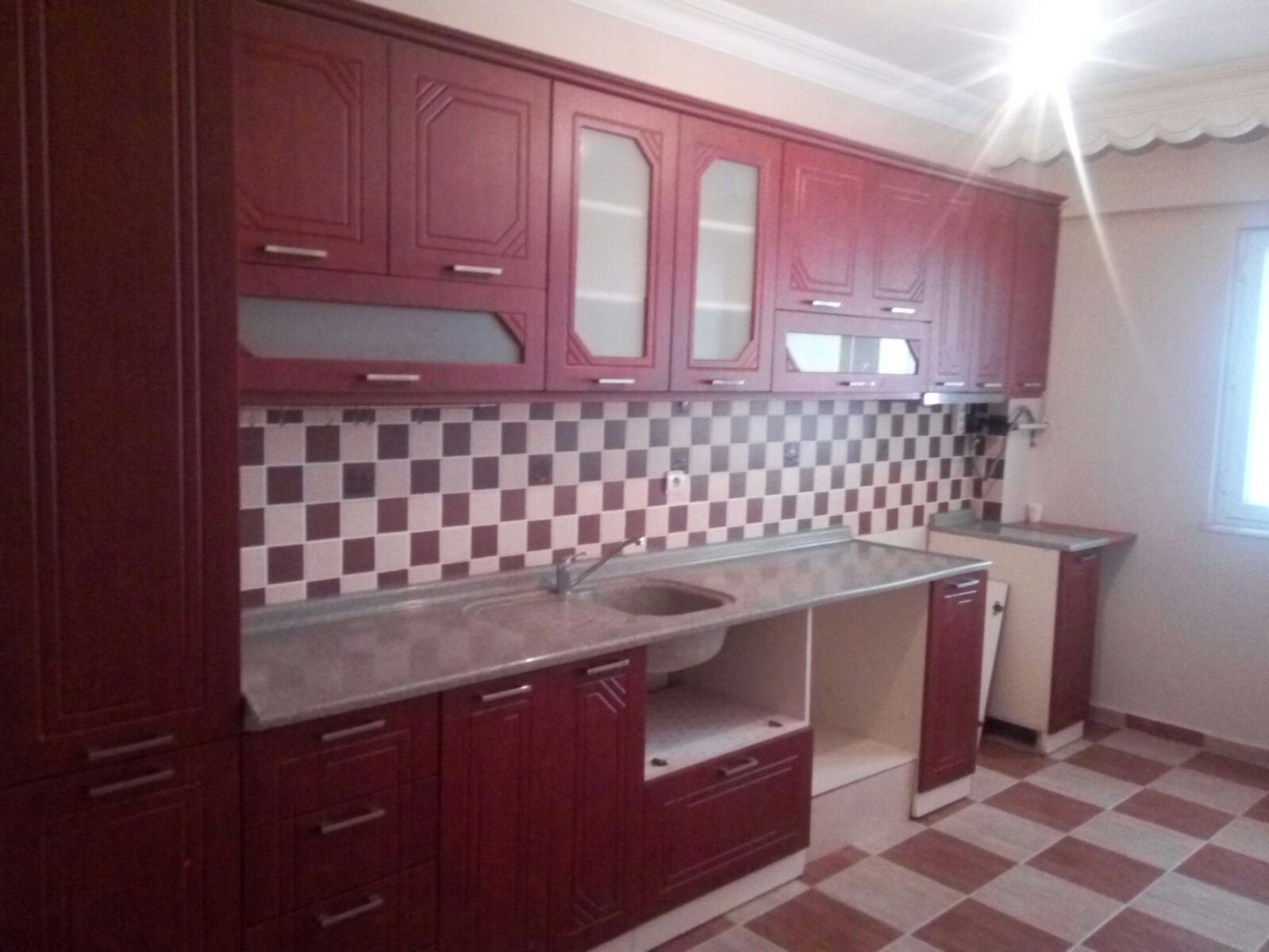 Kiralık Apartman, İstanbul / ESENYURT / PİRİ REİS