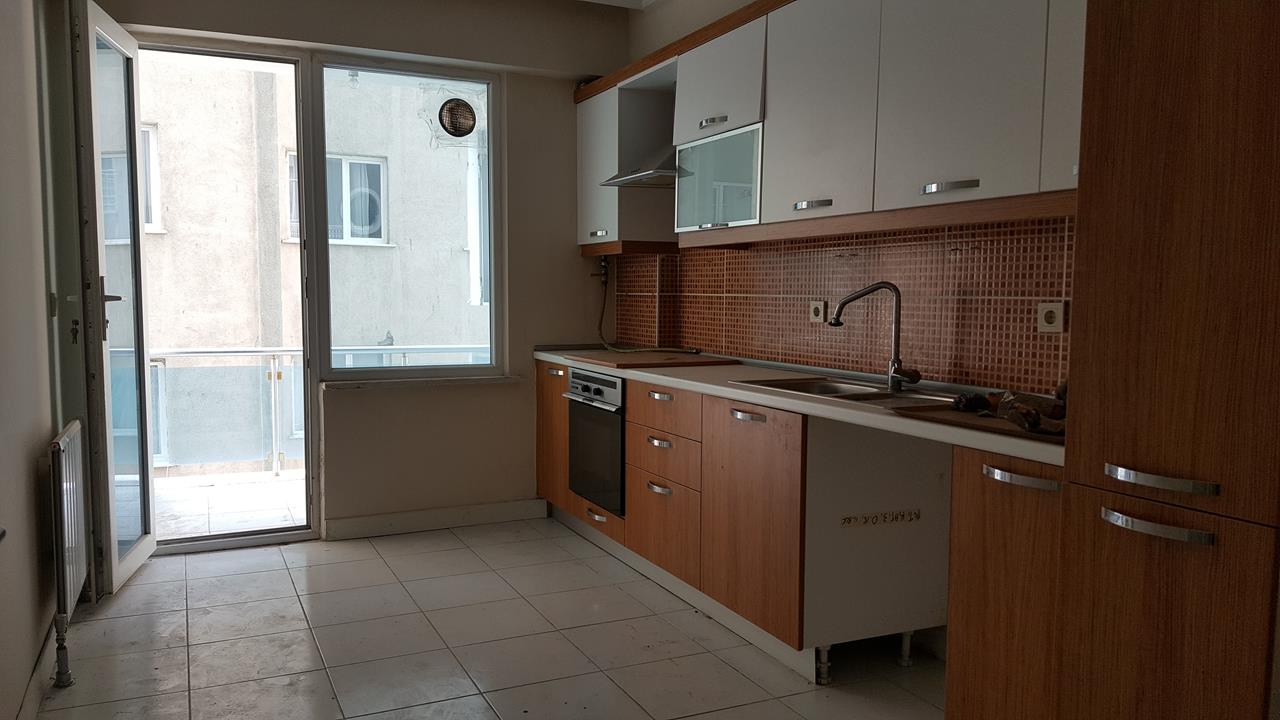 Kiralık Daire, İstanbul / ESENYURT / CUMHURİYET