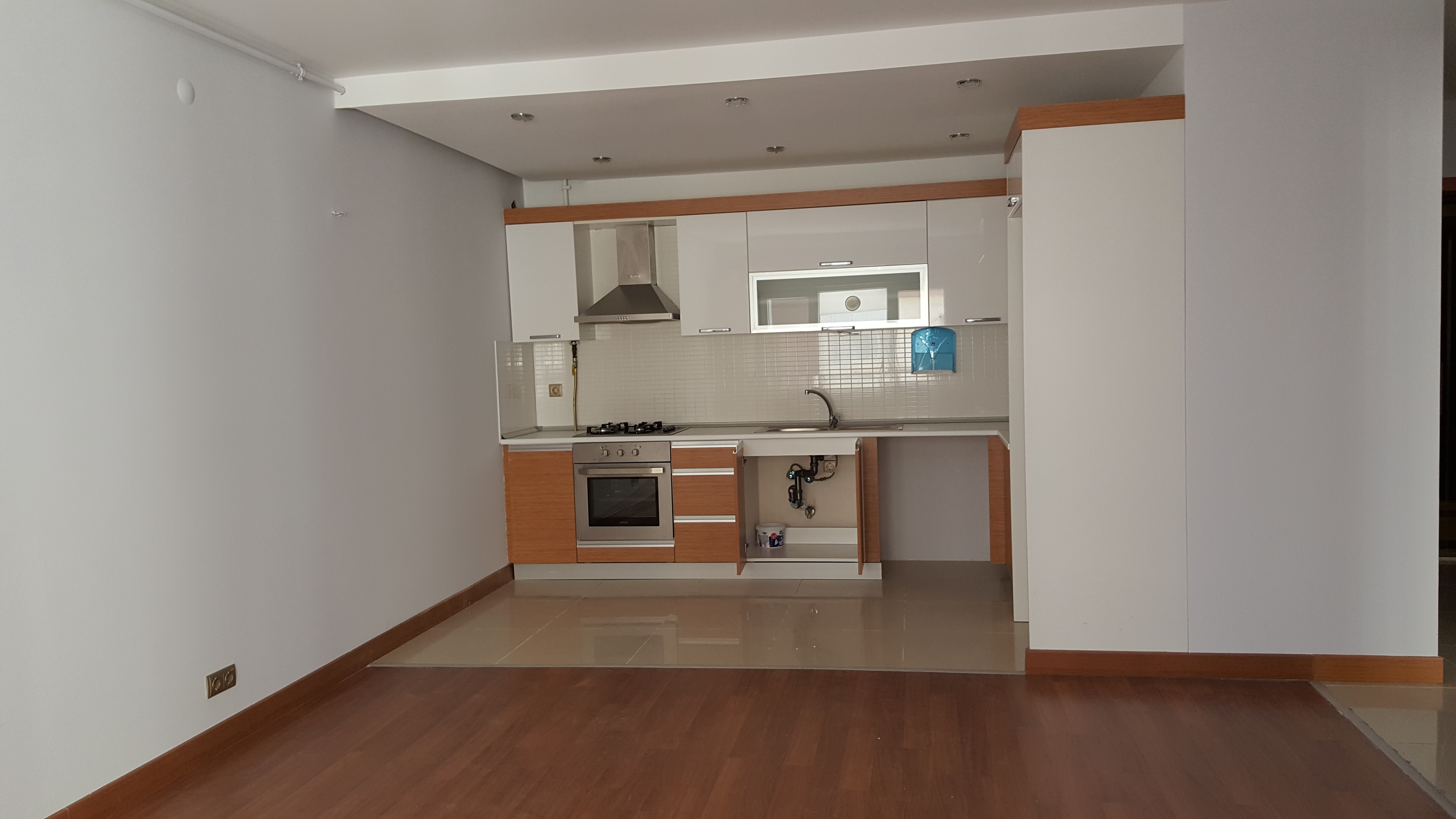 Kiralık Daire, İstanbul / ESENYURT / CUMHURİYET