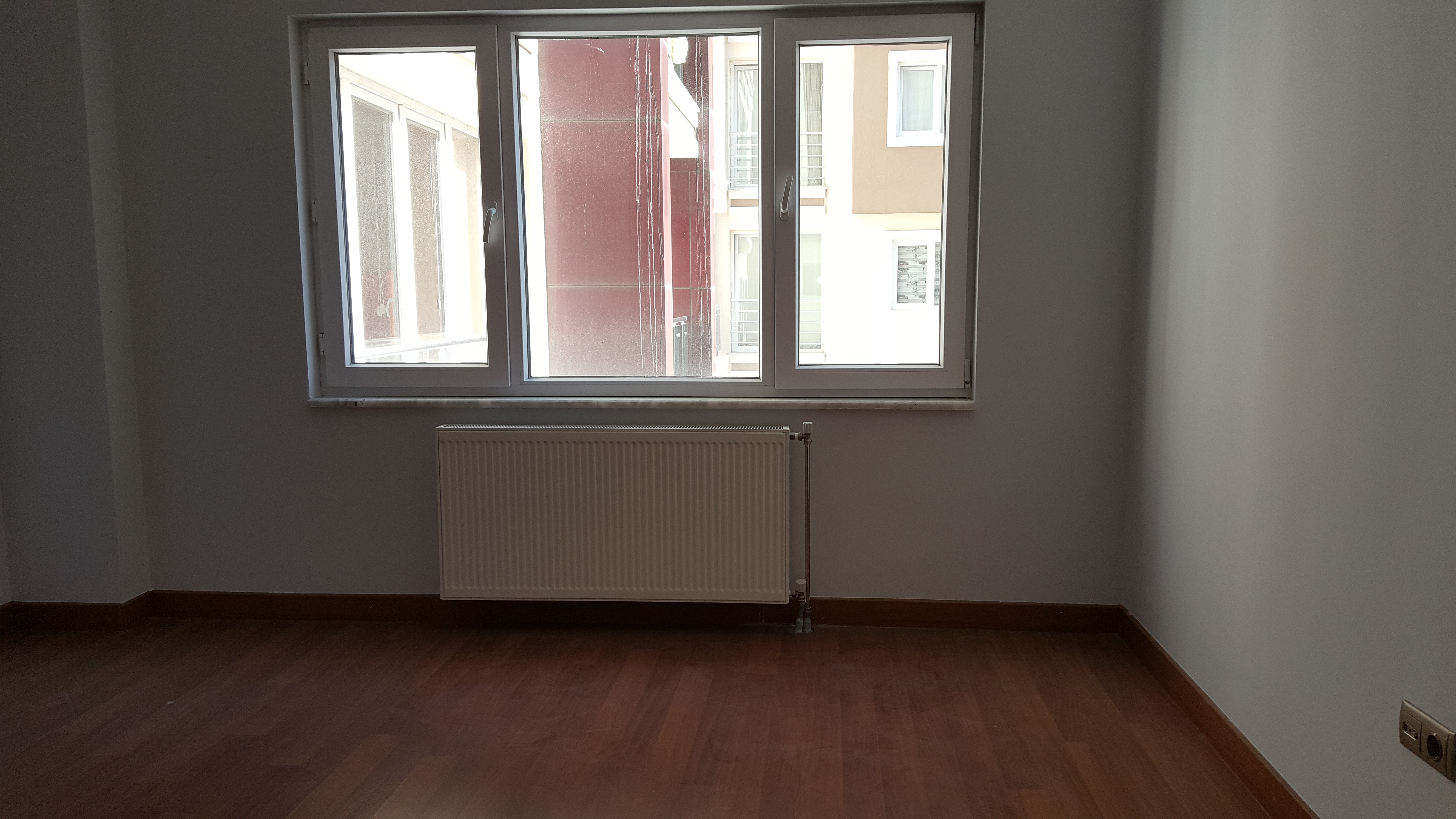 Kiralık Daire, İstanbul / ESENYURT / CUMHURİYET