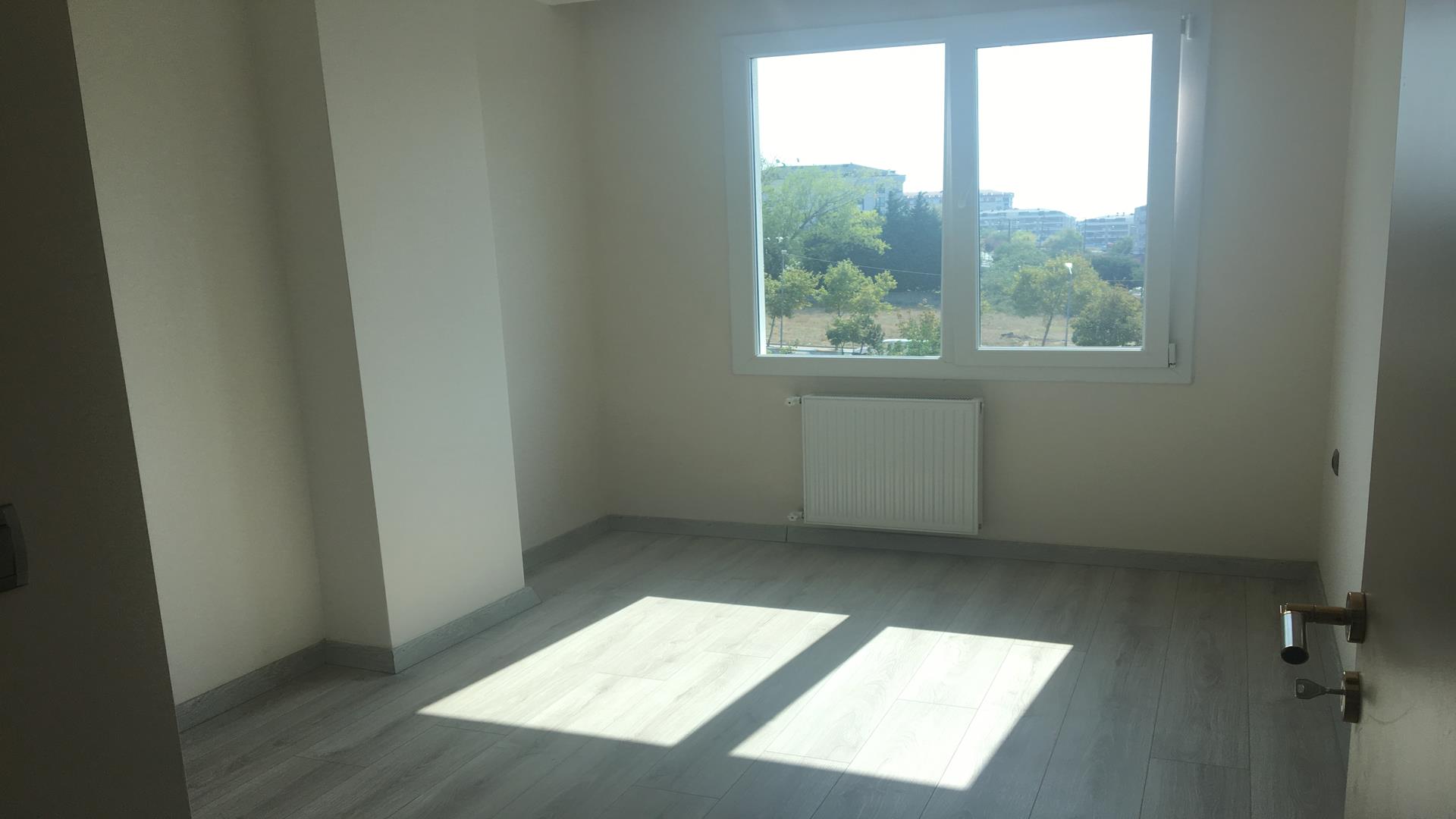 Satılık Daire, İstanbul / BEYLİKDÜZÜ / ADNAN KAHVECİ