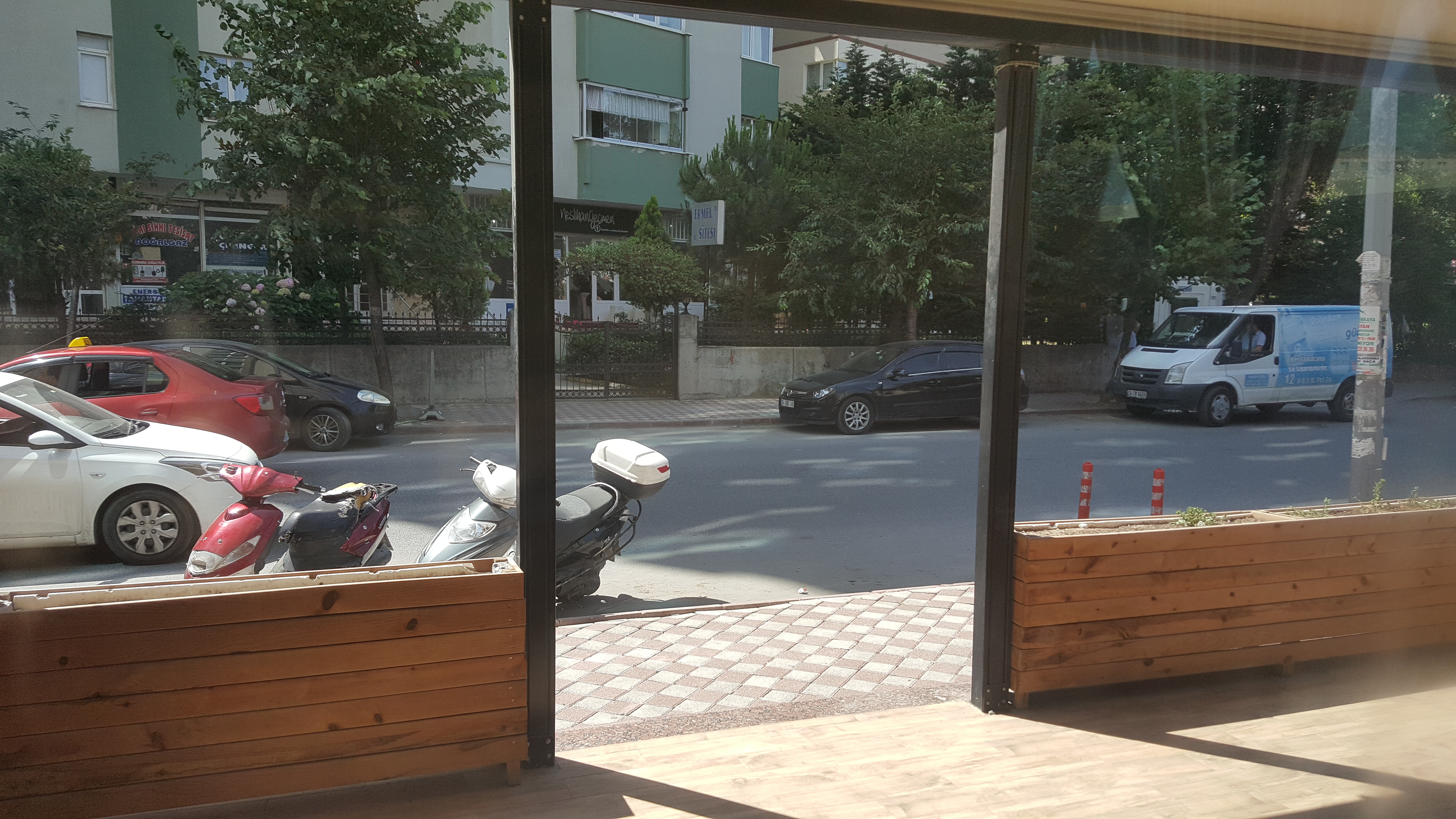 Kiralık Dükkan, İstanbul / ESENYURT / CUMHURİYET