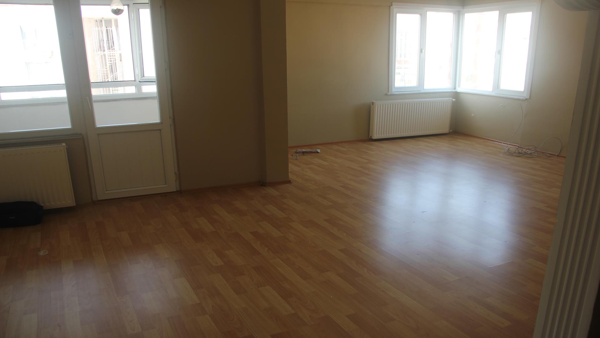 Kiralık Daire, İstanbul / ESENYURT / CUMHURİYET