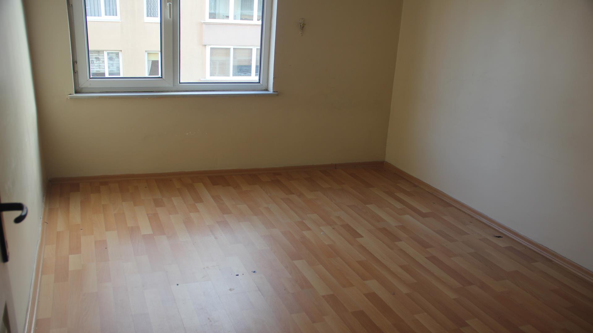 Kiralık Daire, İstanbul / ESENYURT / PİRİ REİS MAH.