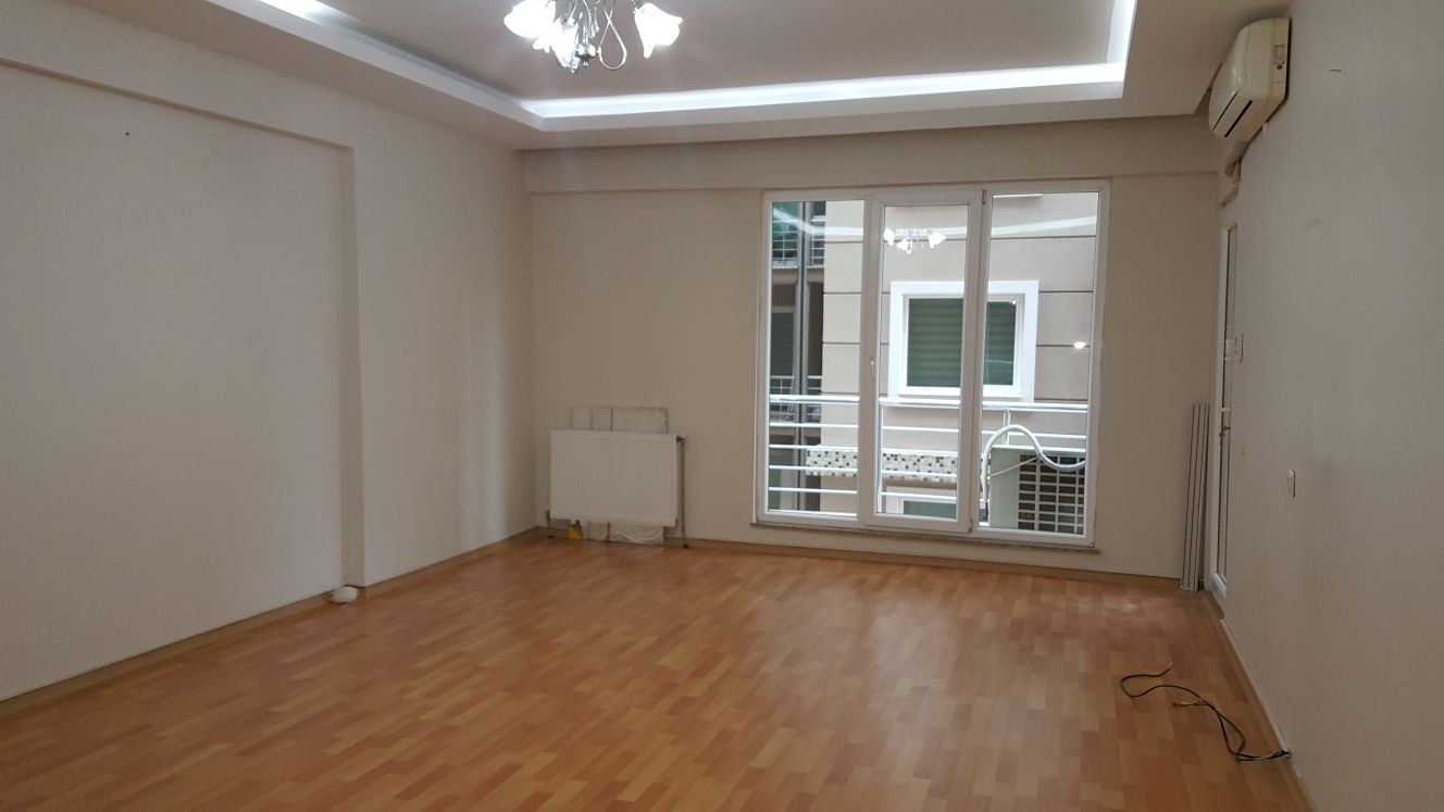 Kiralık Daire, İstanbul / ESENYURT / CUMHURİYET