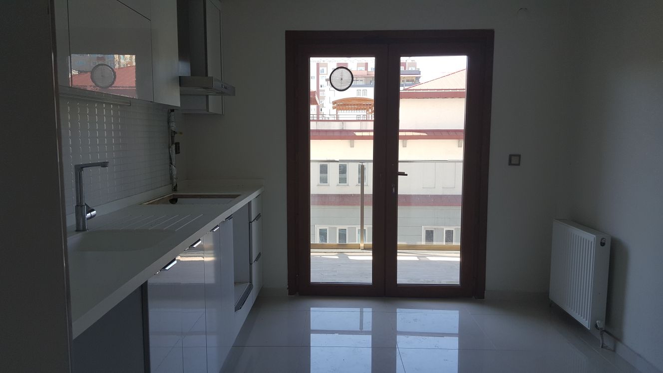 Kiralık Daire, İstanbul / ESENYURT / CUMHURİYET