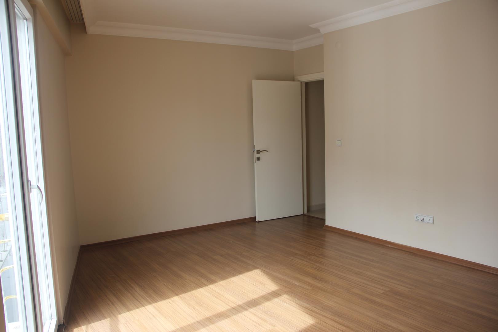 Satılık Apartman, İstanbul / ESENYURT / PİRİREİS