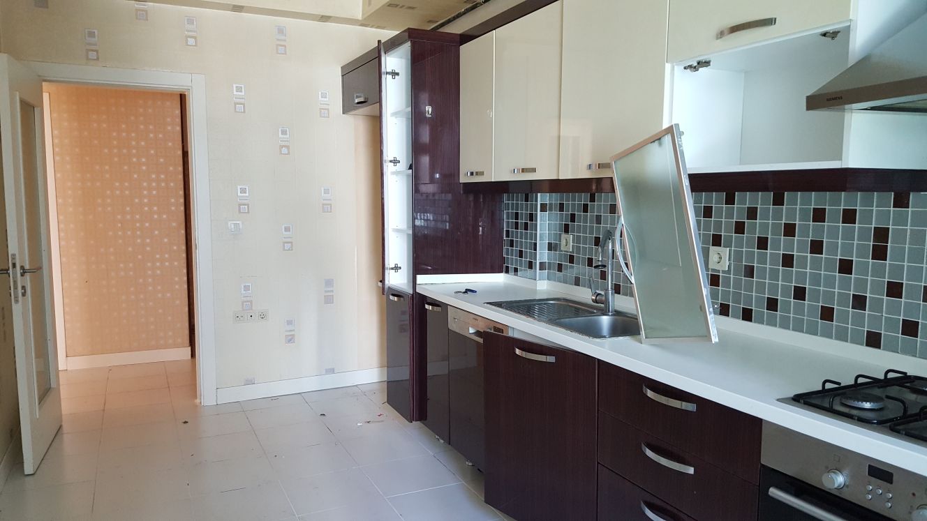 Kiralık Daire, İstanbul / ESENYURT / CUMHURİYET