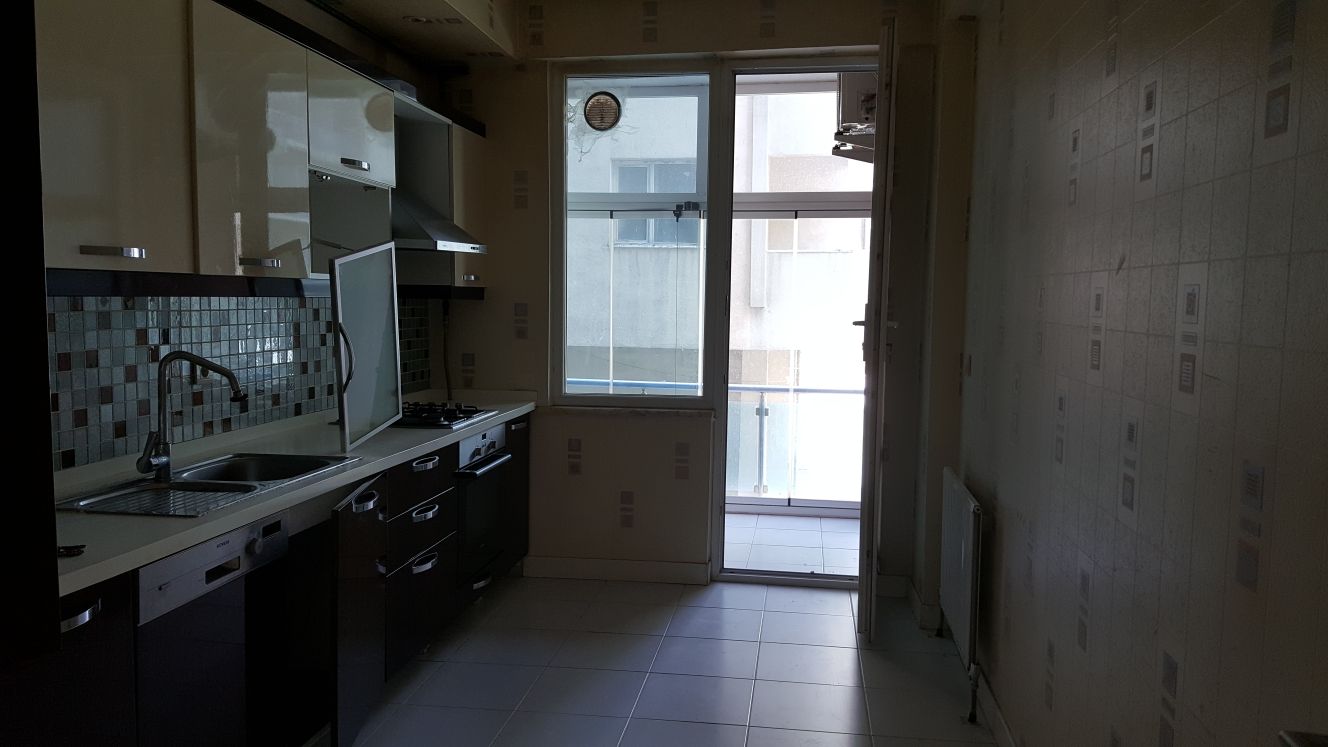 Kiralık Daire, İstanbul / ESENYURT / CUMHURİYET