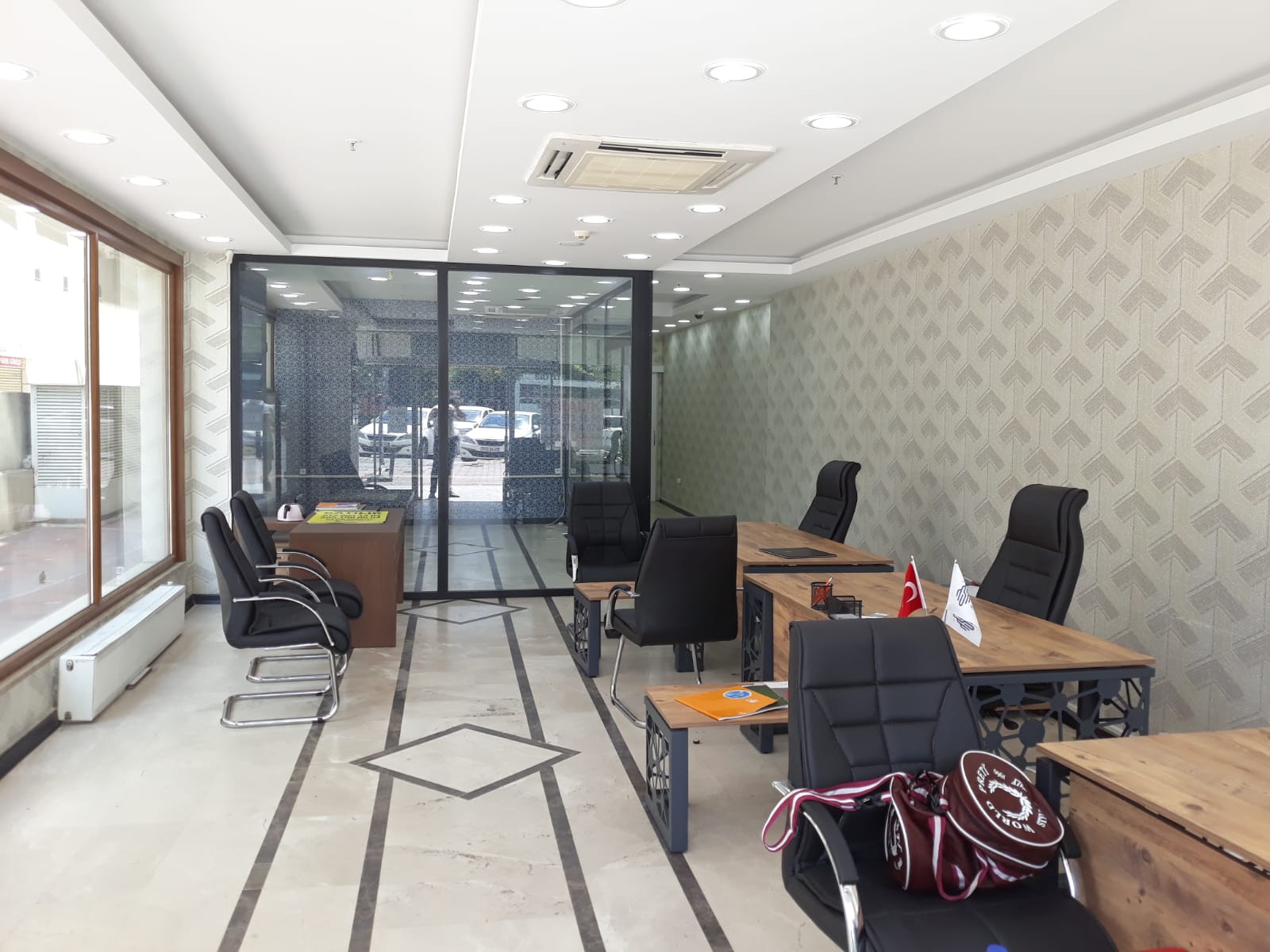 Kiralık Dükkan, İstanbul / ESENYURT / CUMHURİYET
