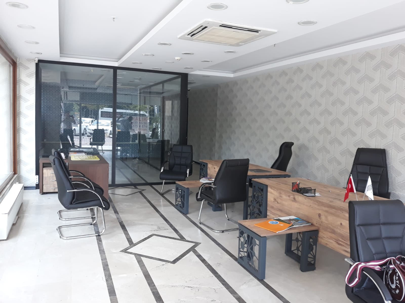 Kiralık Dükkan, İstanbul / ESENYURT / CUMHURİYET