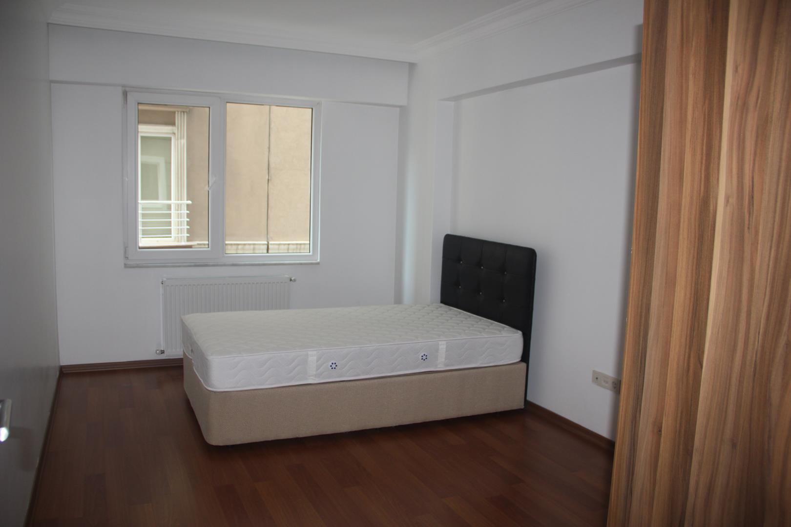 Kiralık Daire, İstanbul / ESENYURT / CUMHURİYET