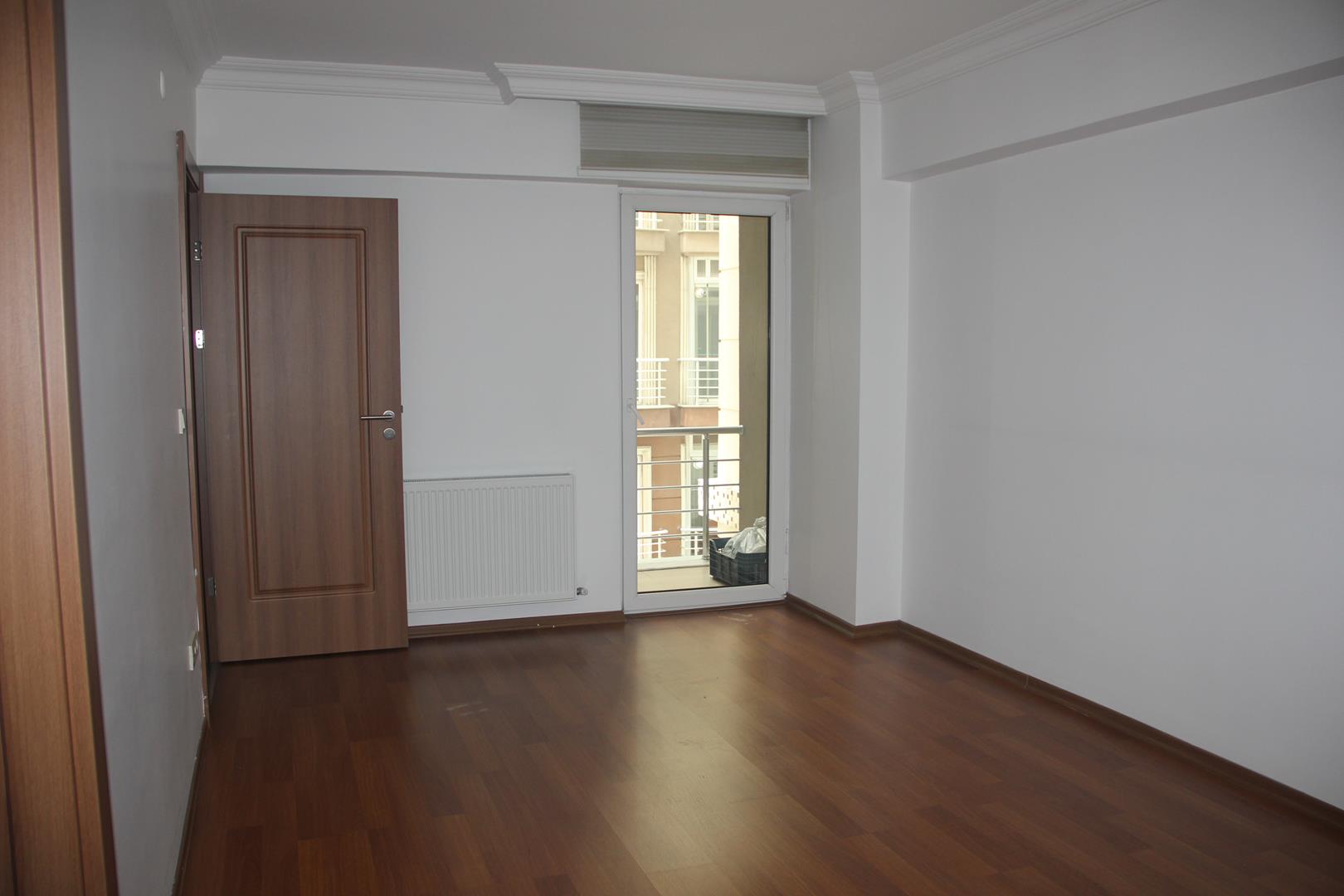 Kiralık Daire, İstanbul / ESENYURT / CUMHURİYET