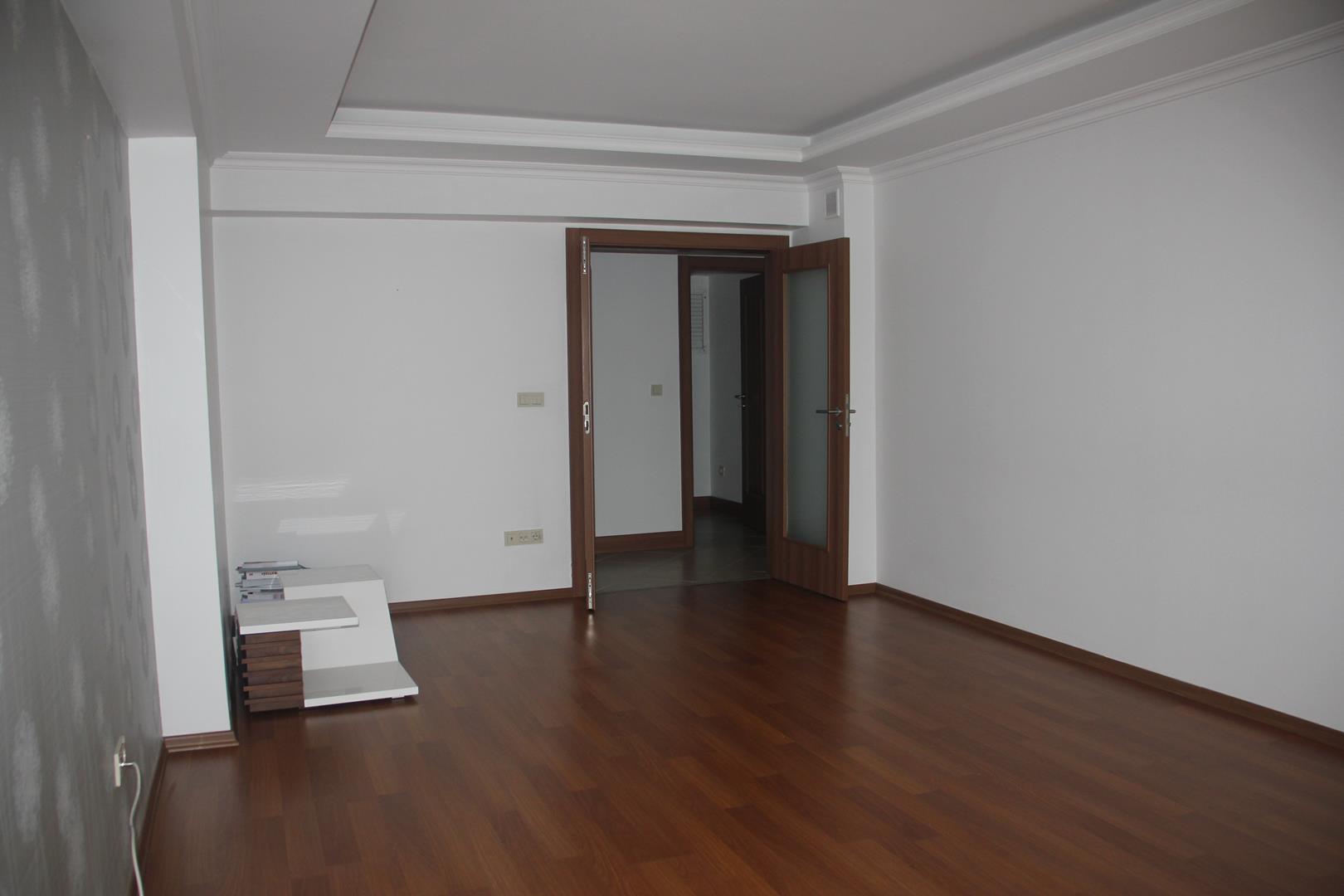 Kiralık Daire, İstanbul / ESENYURT / CUMHURİYET