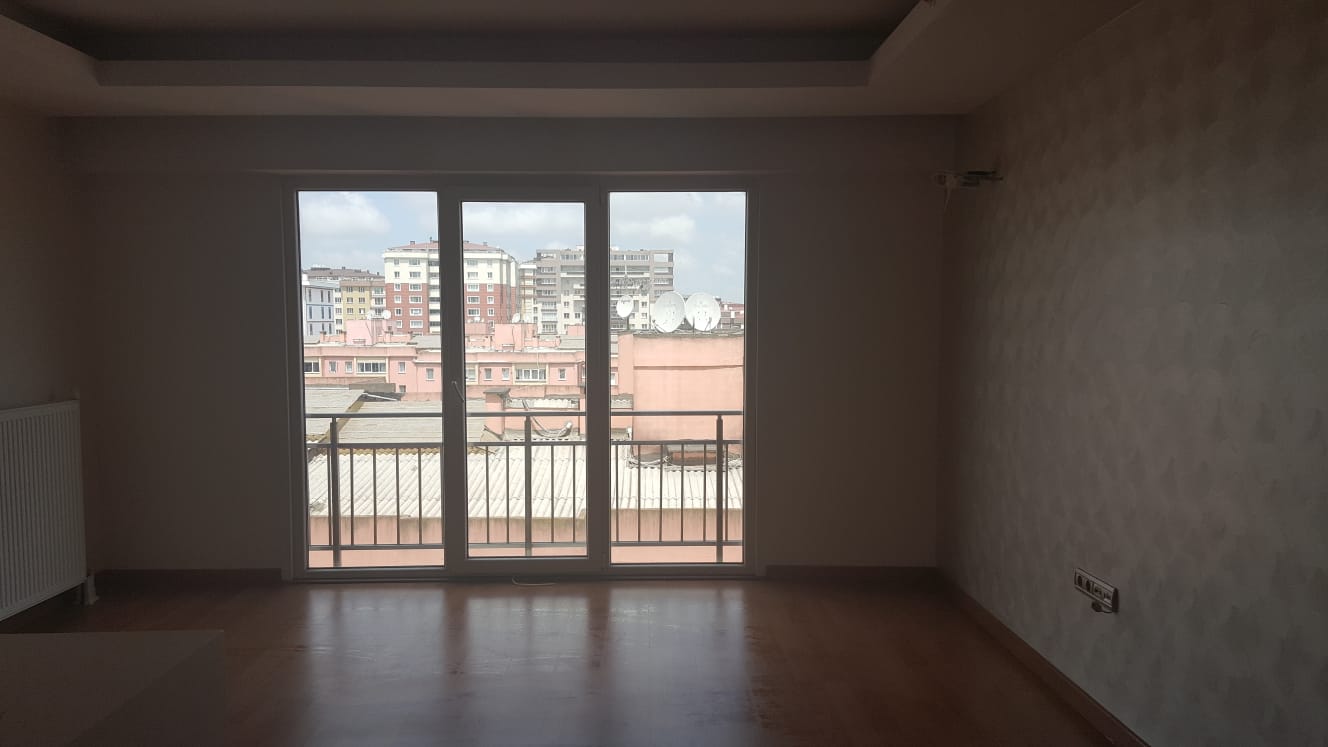 Kiralık Daire, İstanbul / ESENYURT / CUMHURİYET