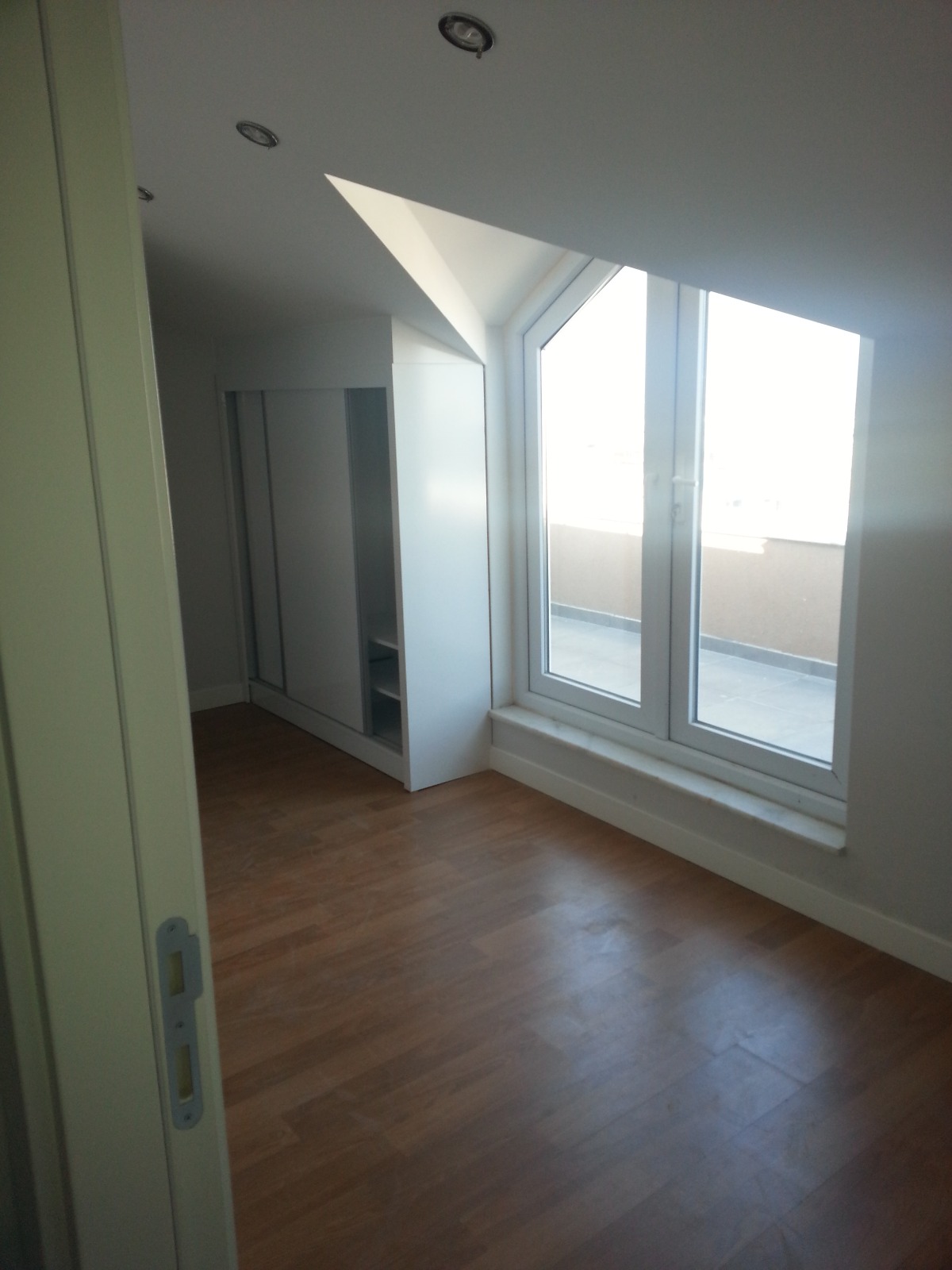 Kiralık Daire, İstanbul / ESENYURT / CUMHURİYET