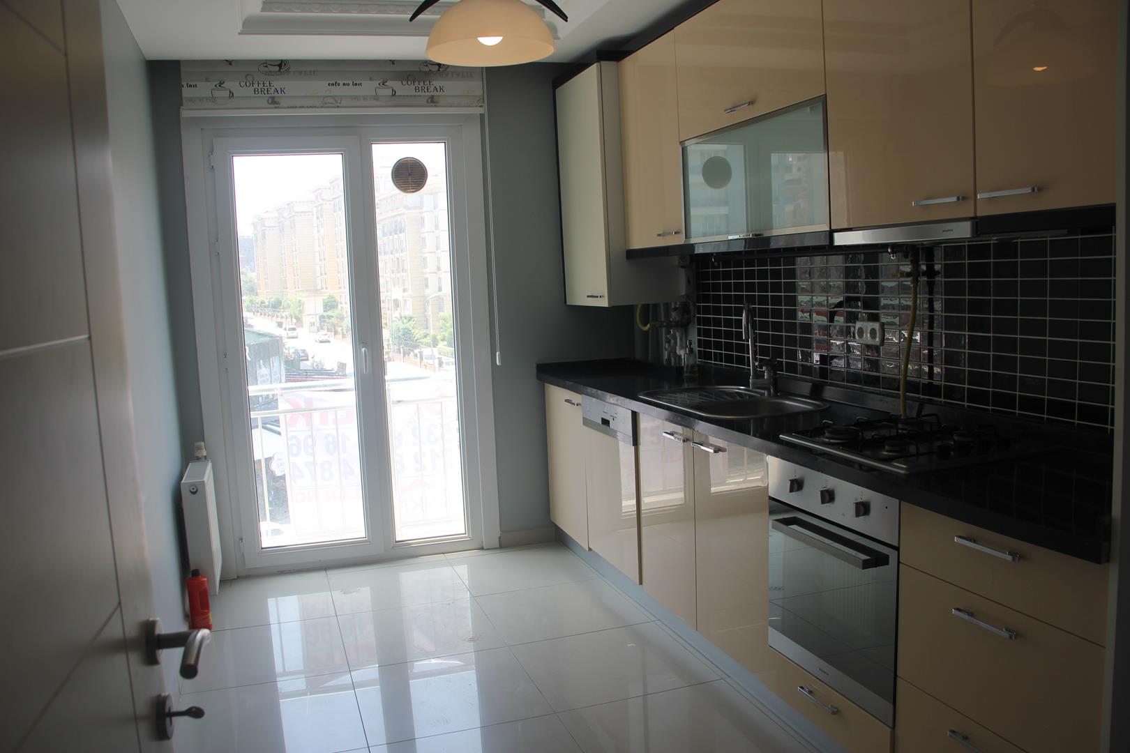 Kiralık Daire, İstanbul / ESENYURT / CUMHURİYET