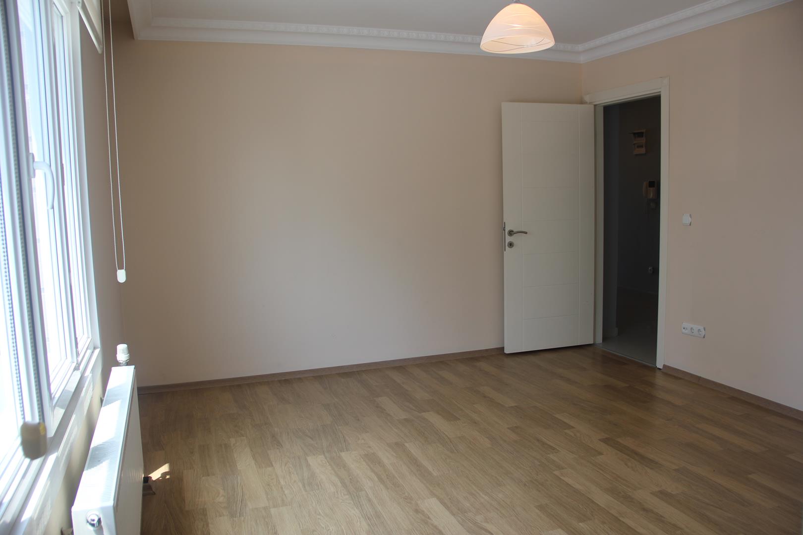 Kiralık Daire, İstanbul / ESENYURT / CUMHURİYET