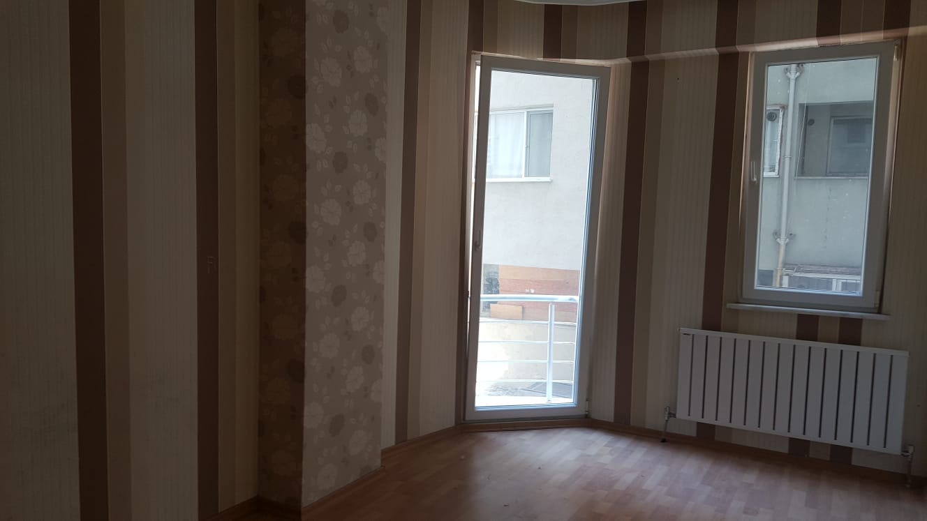 Kiralık Daire, İstanbul / ESENYURT / CUMHURİYET