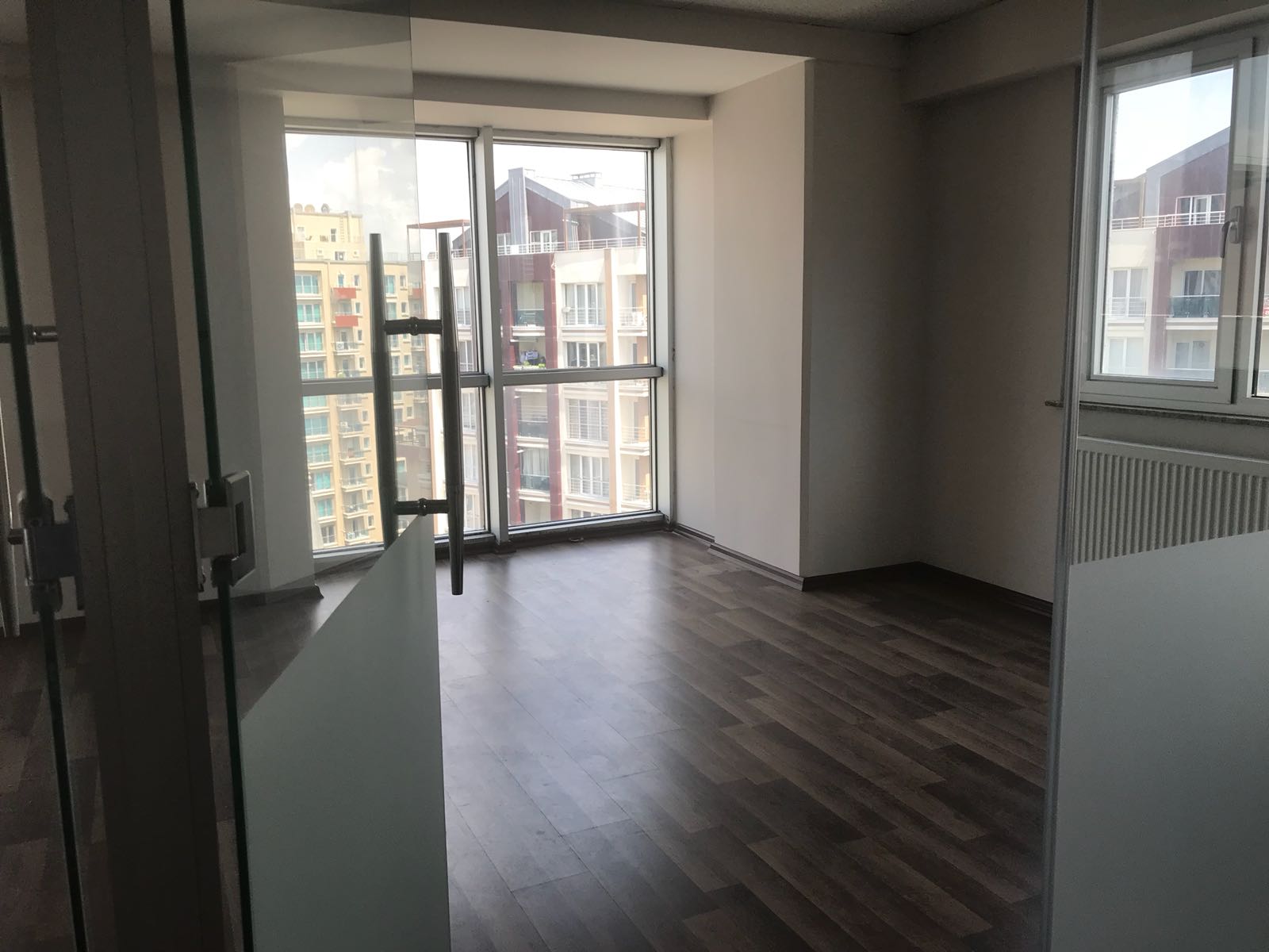 Kiralık OFİS, İstanbul / ESENYURT / CUMHURİYET
