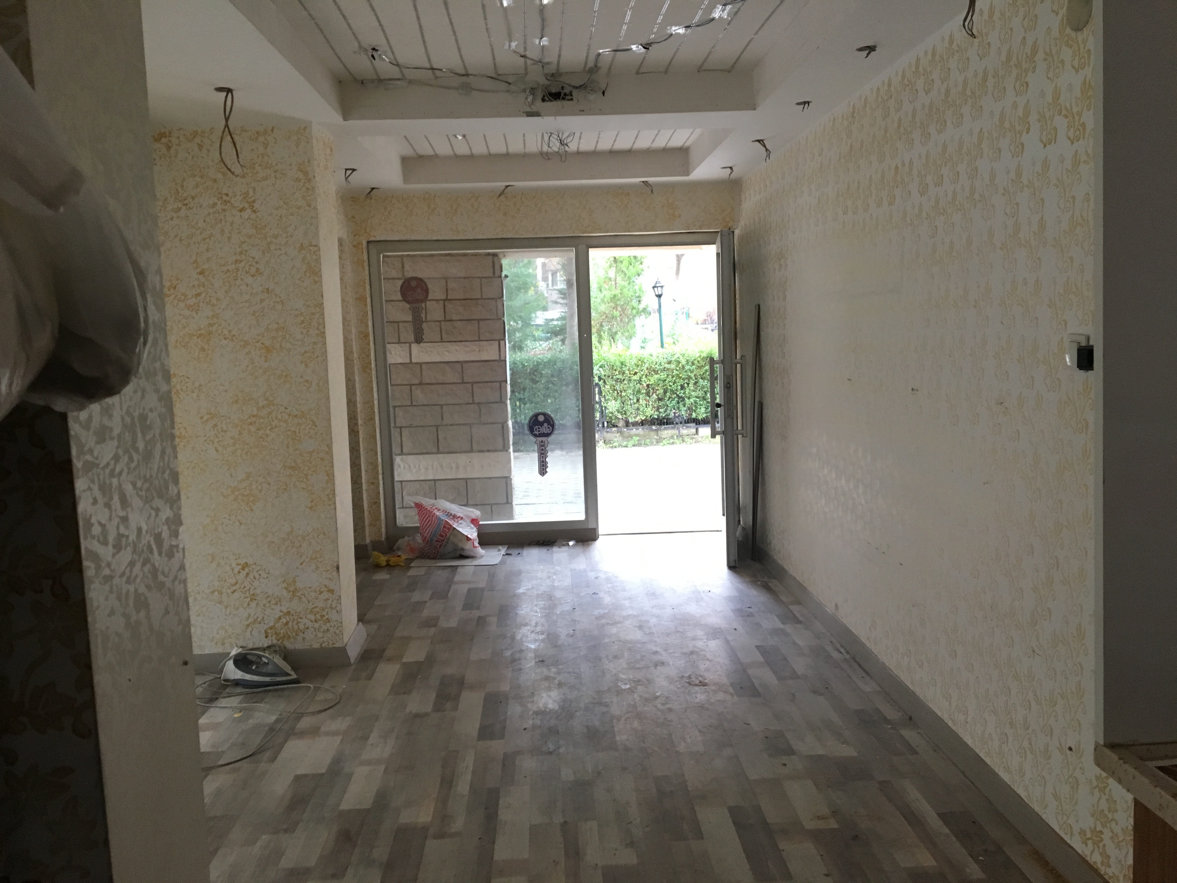 Kiralık Dükkan, İstanbul / ESENYURT / CUMHURİYET MAH