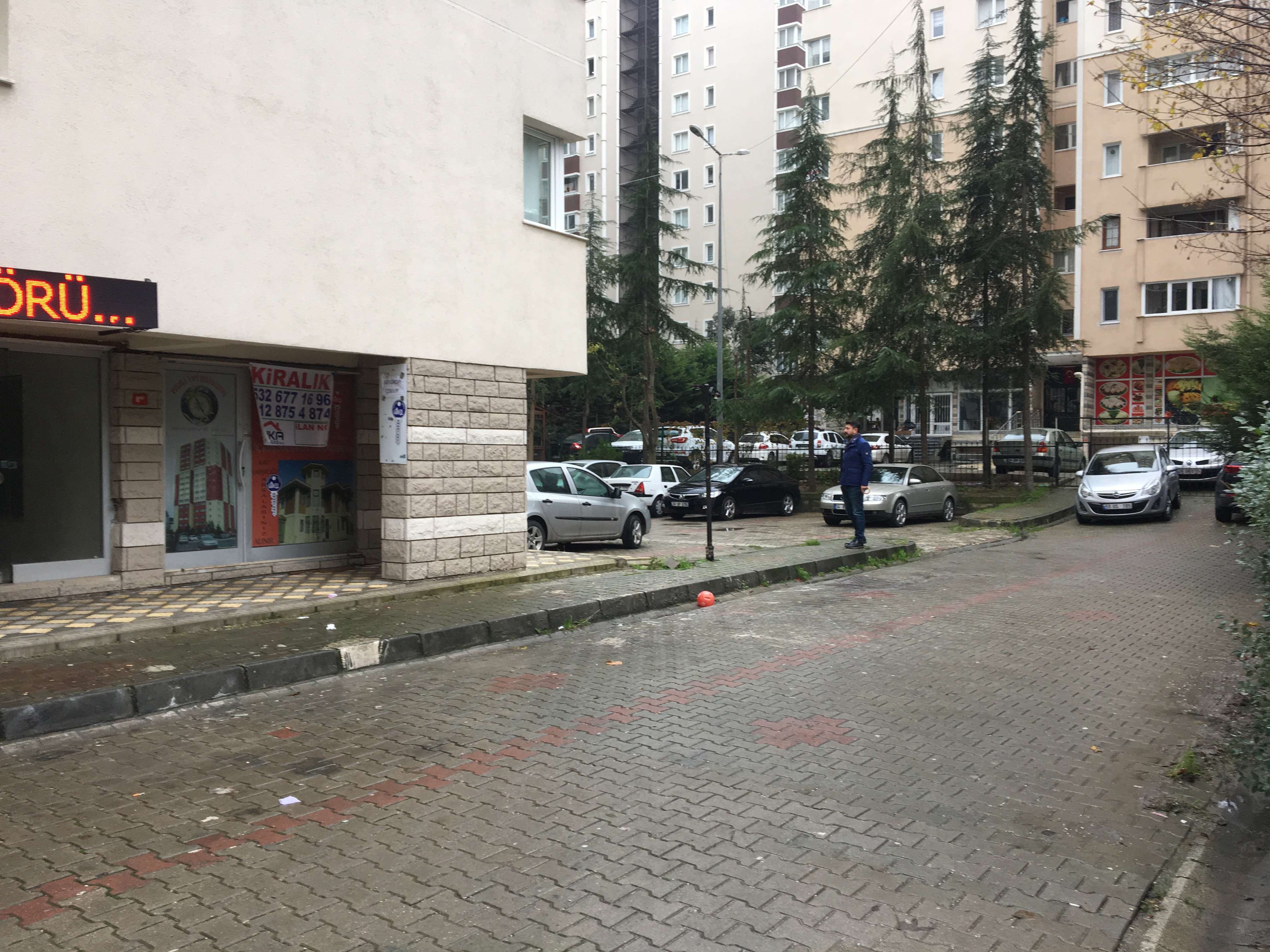 Kiralık Dükkan, İstanbul / ESENYURT / CUMHURİYET MAH