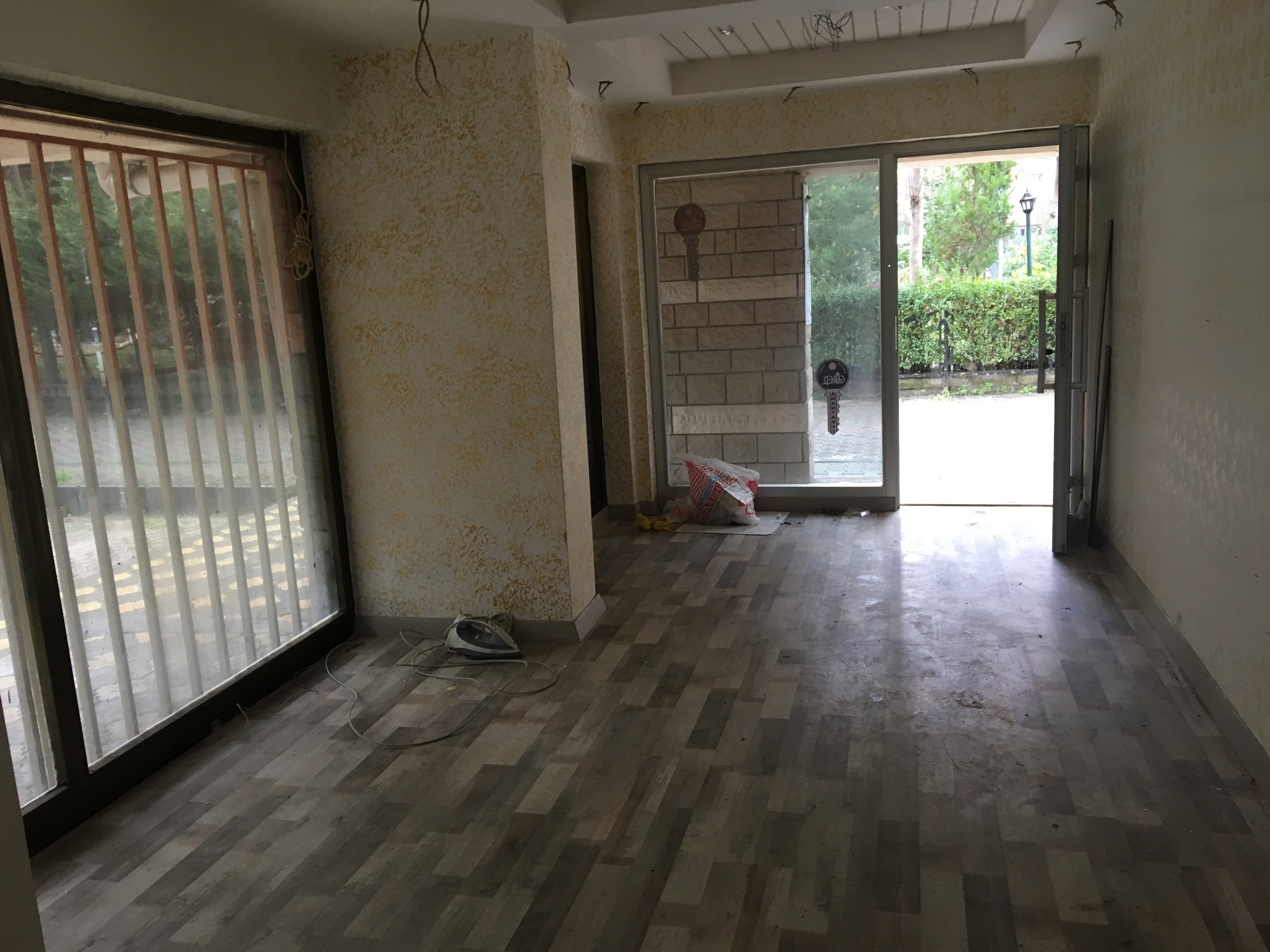 Kiralık Dükkan, İstanbul / ESENYURT / CUMHURİYET MAH