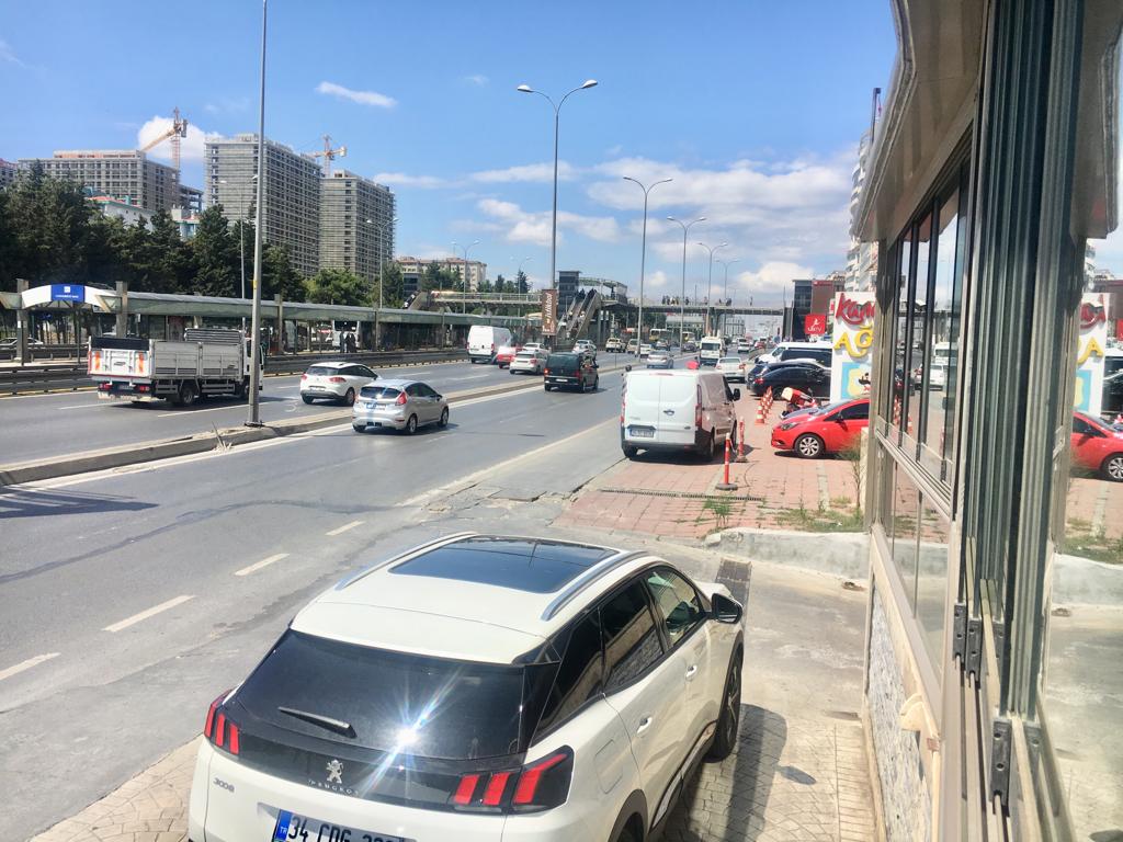 Kiralık Dükkan, İstanbul