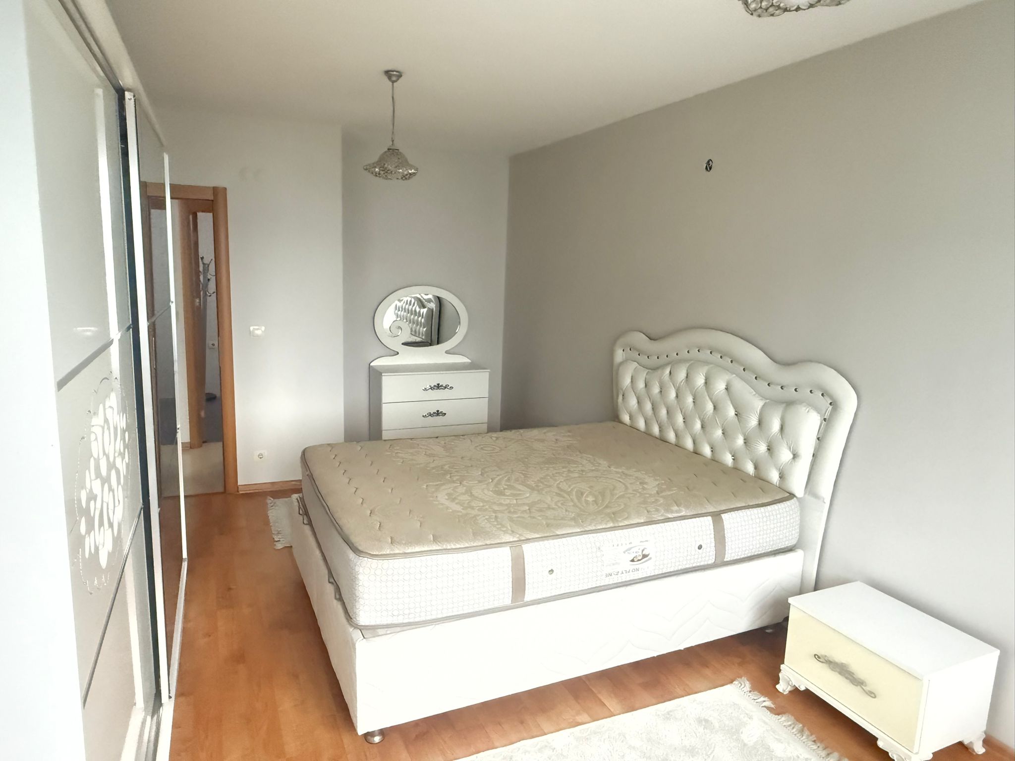 Kiralık Apartman, İstanbul / ESENYURT / CUMHURİYET