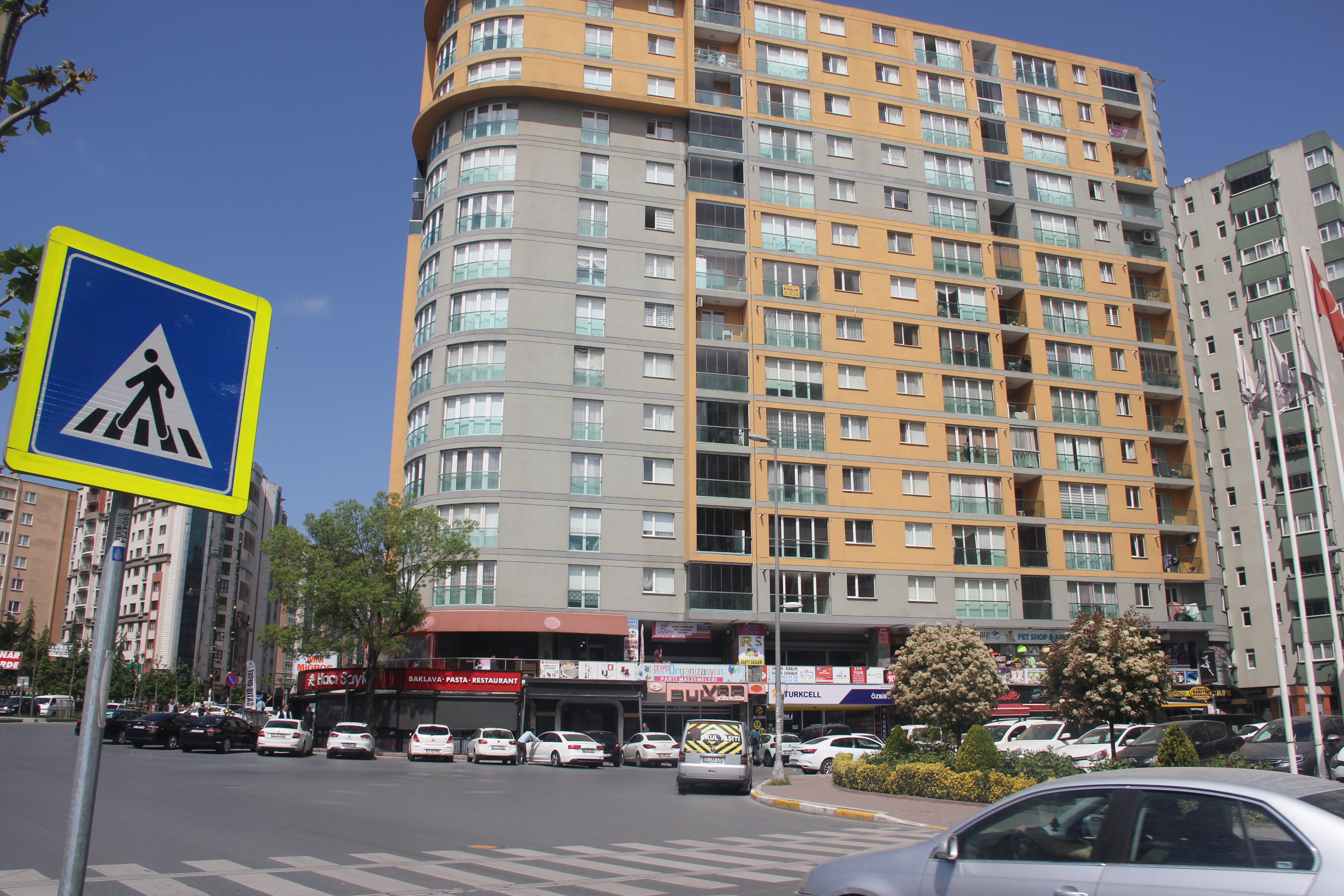 Kiralık Daire, İstanbul / ESENYURT / CUMHURİYET