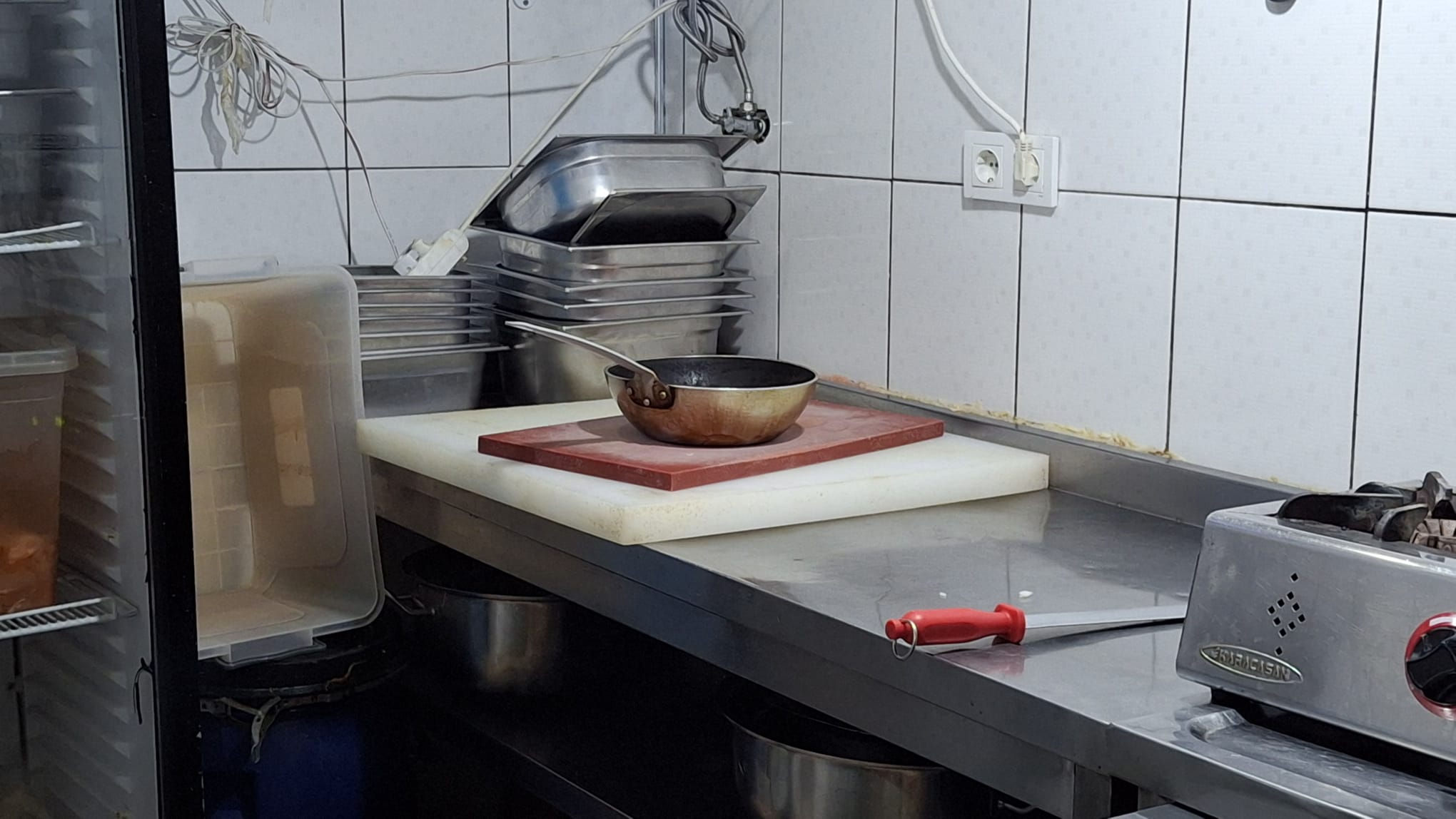 Kiralık Dükkan, İstanbul / ESENYURT / CUMHURİYET