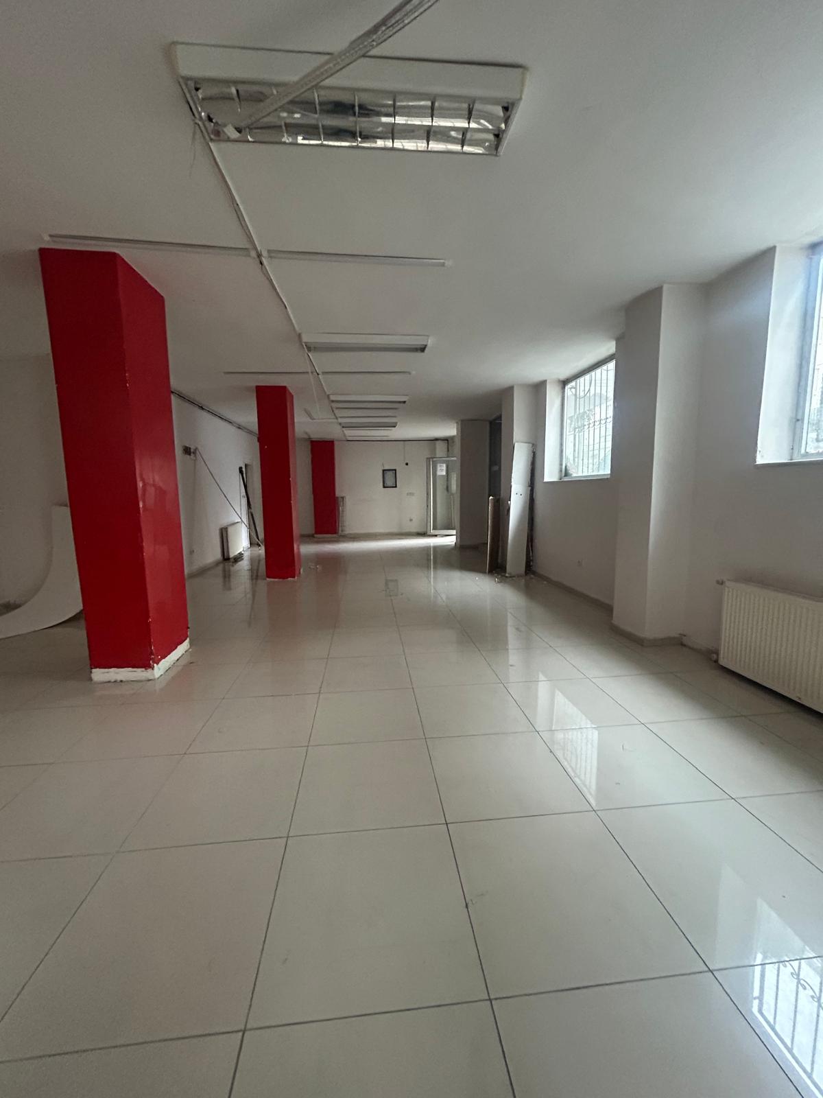 Kiralık Dükkan, İstanbul