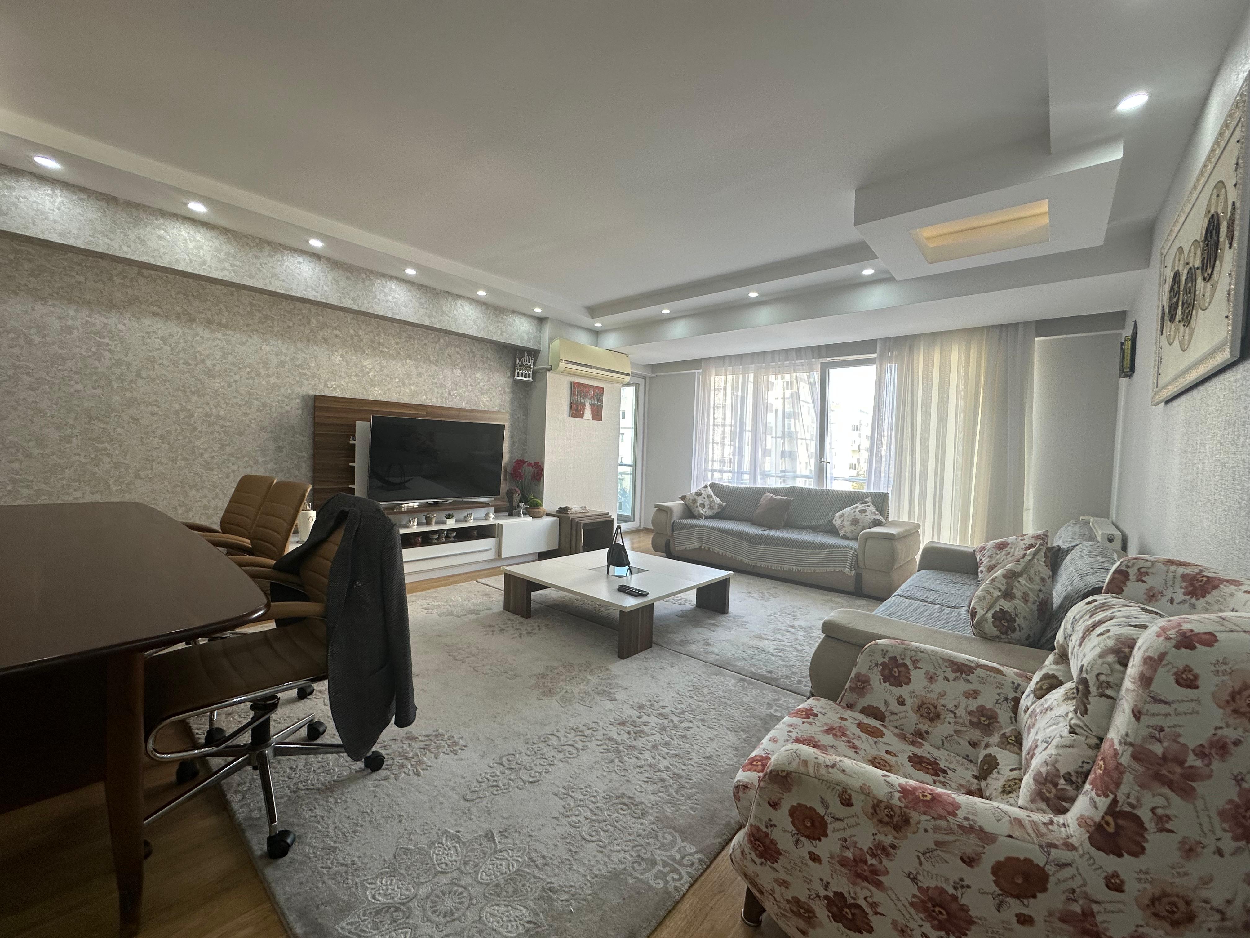 Satılık Apartman, İstanbul / MEVLANA