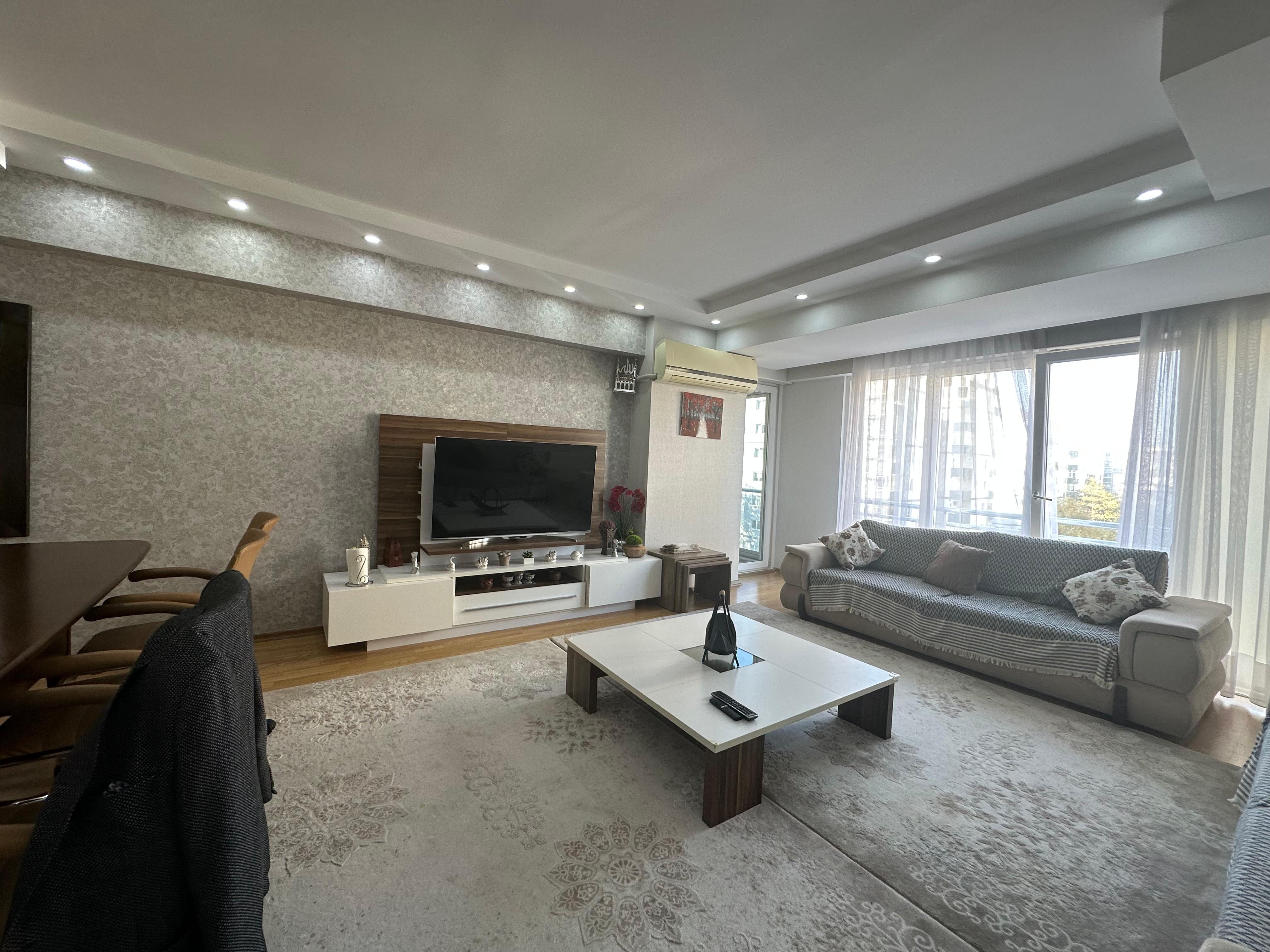 Satılık Apartman, İstanbul / MEVLANA