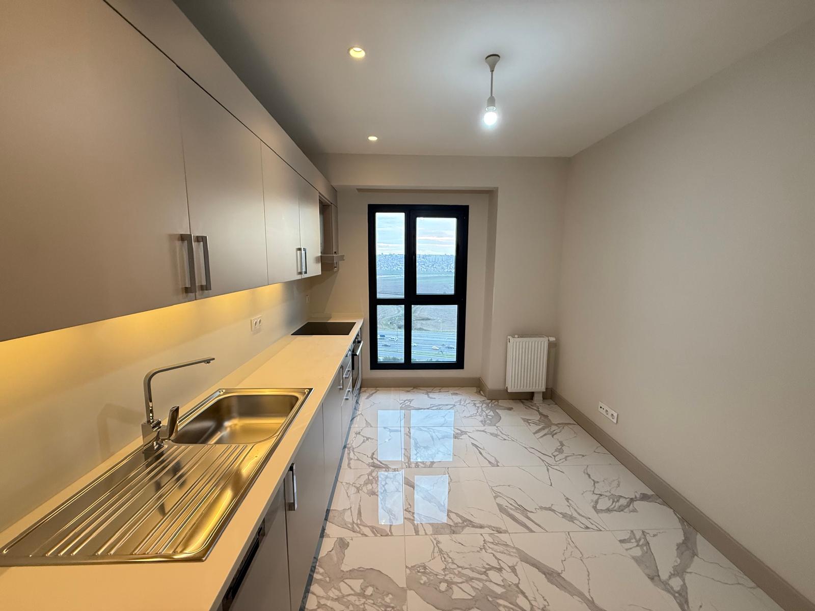 Kiralık Daire, İstanbul / TAHTEKALE 