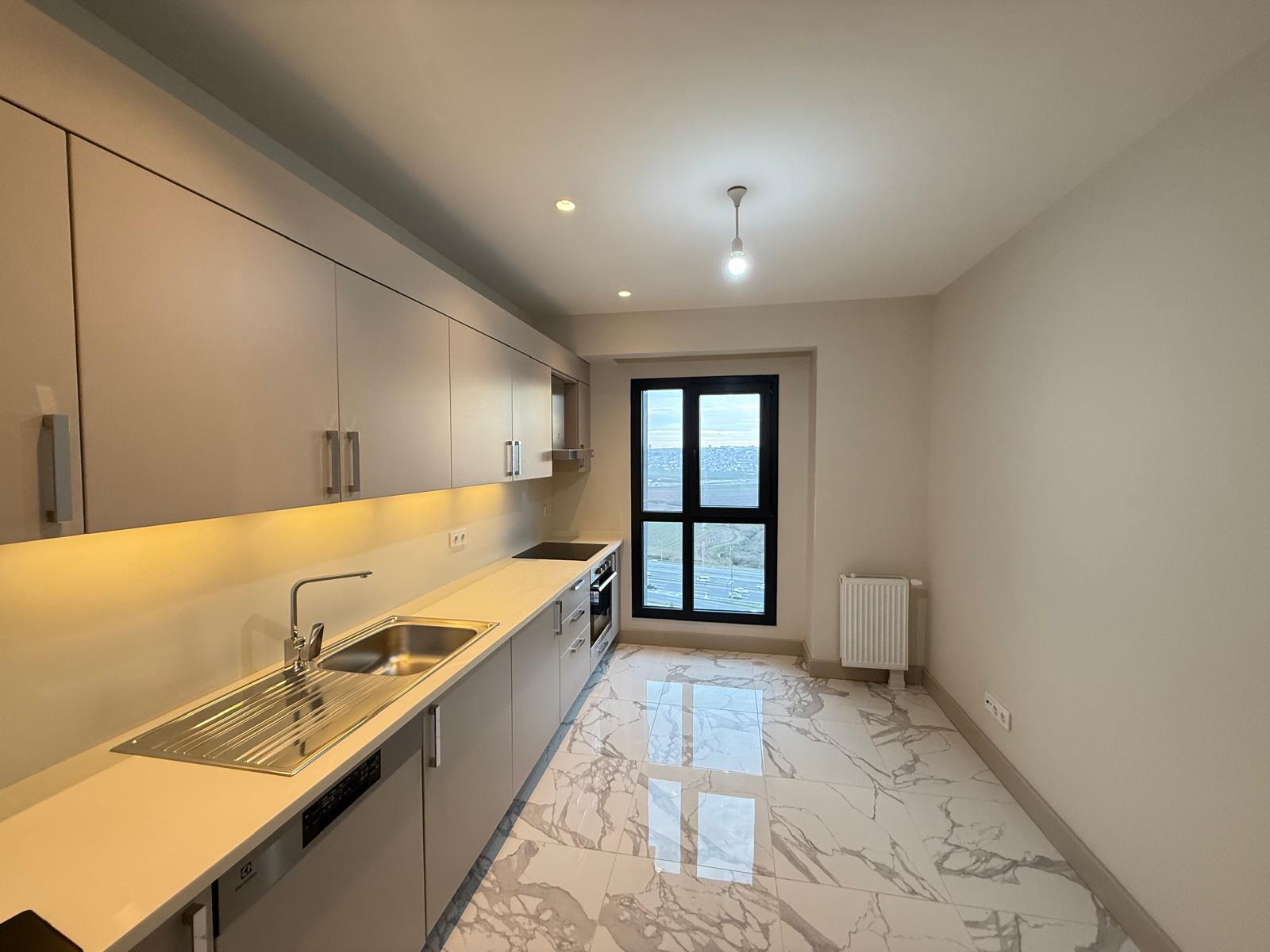 Kiralık Daire, İstanbul / TAHTEKALE 