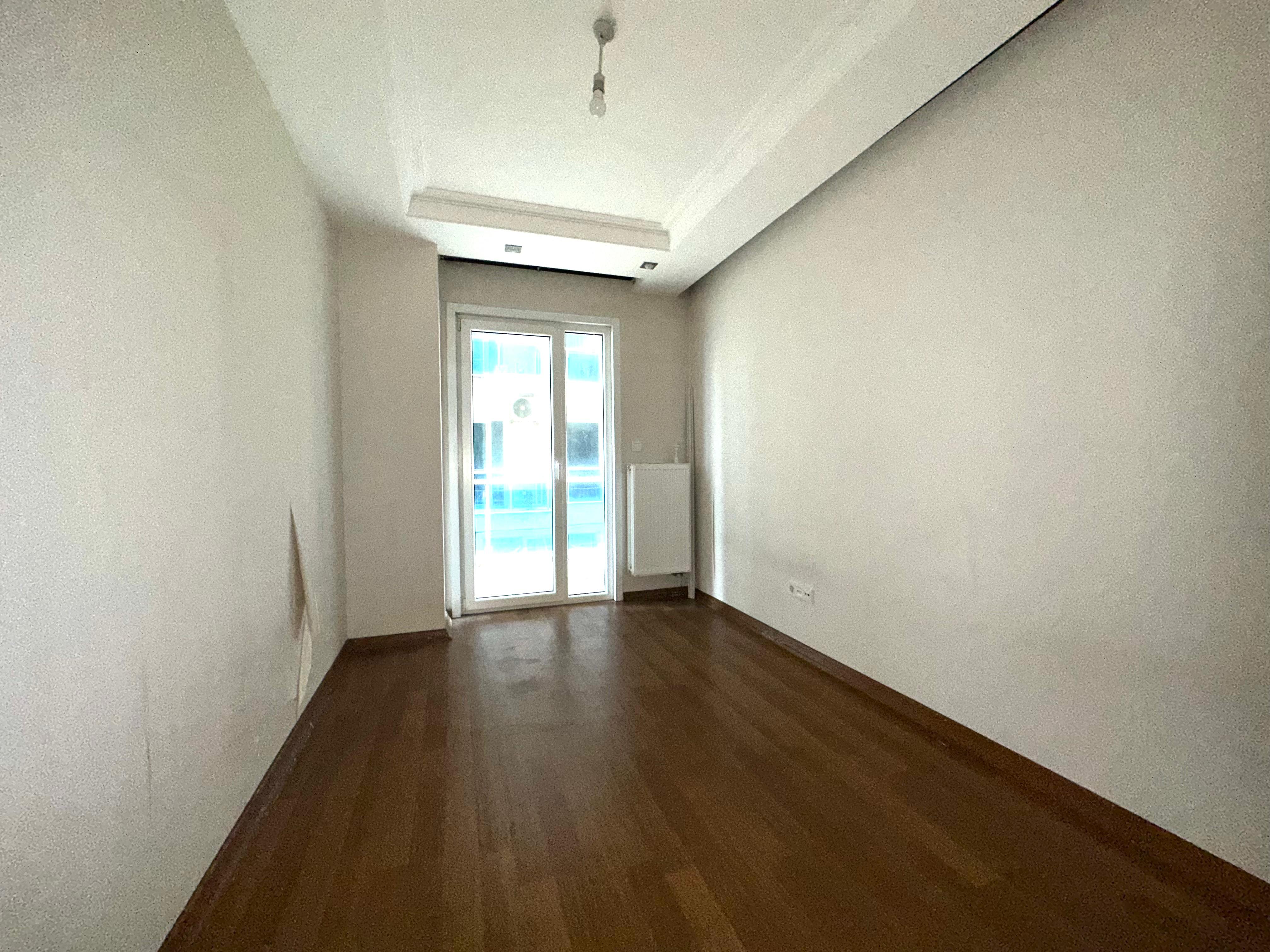 Satılık Daire, İstanbul / CUMHURİYET