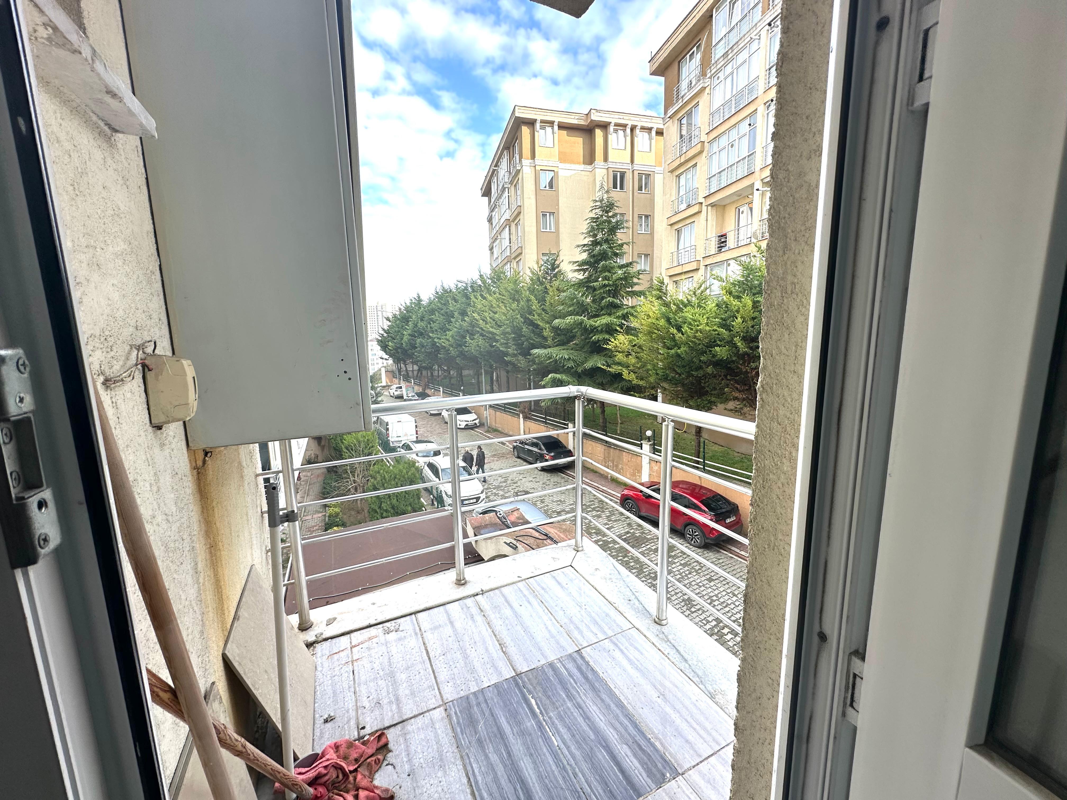 Kiralık Daire, İstanbul / ESENYURT / PİRİREİS