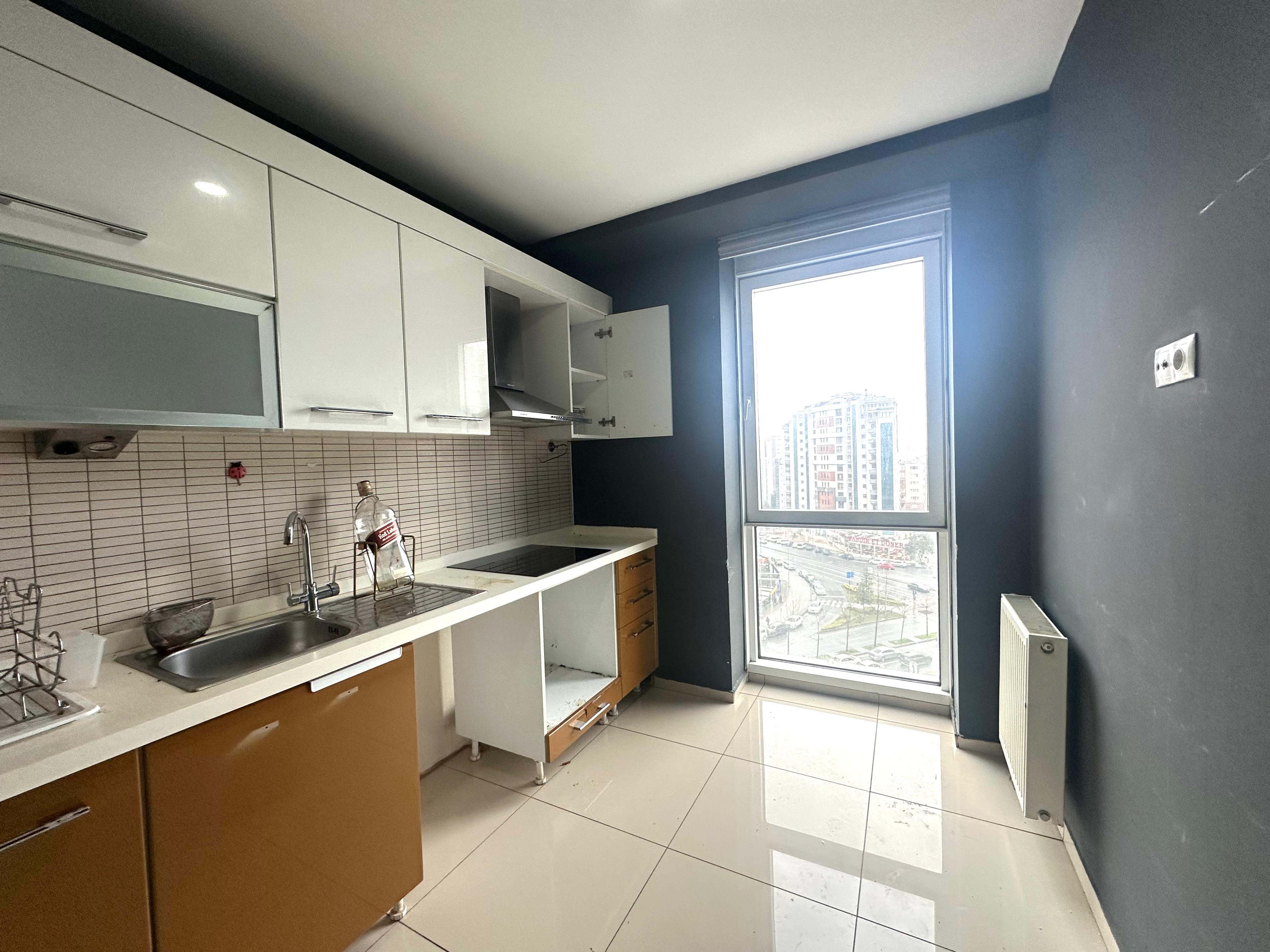 Kiralık Daire, İstanbul / ESENYURT / CUMHURİYET