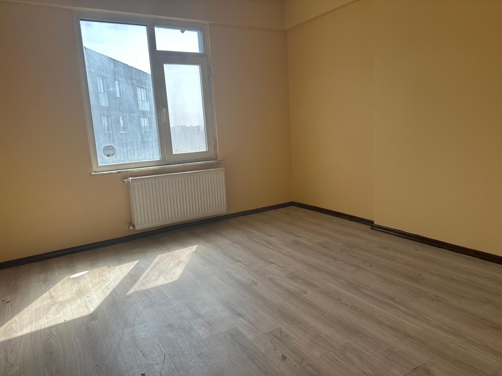 Kiralık Daire, İstanbul / ESENYURT / CUMHURİYET 