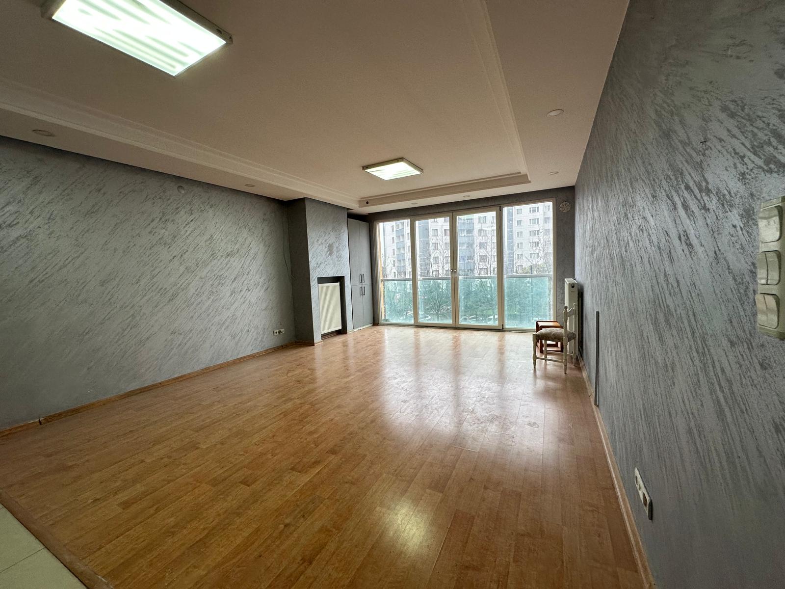 Kiralık Daire, İstanbul / ESENYURT