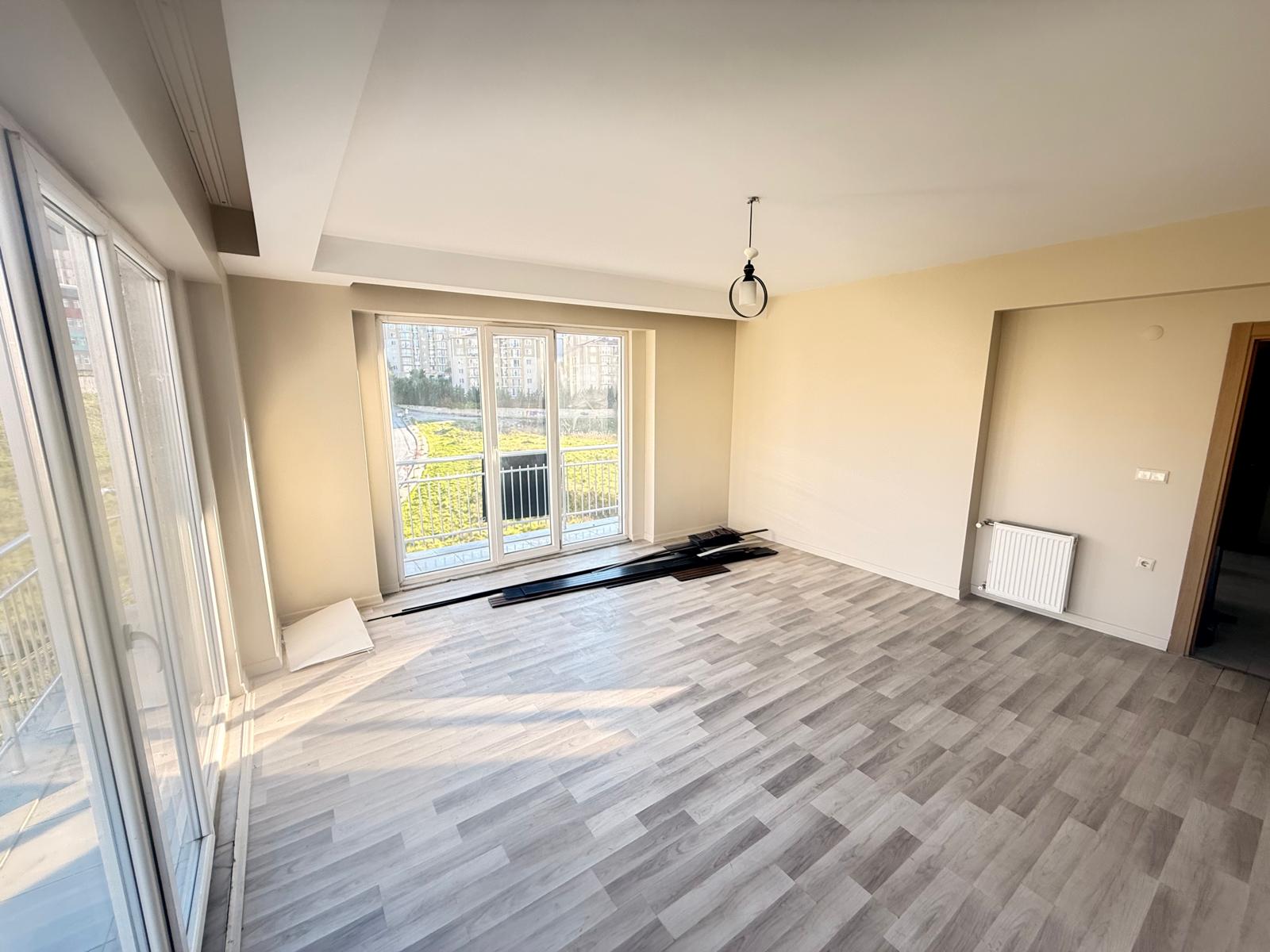 Kiralık Daire, İstanbul / ESENYURT / PİRİREİS